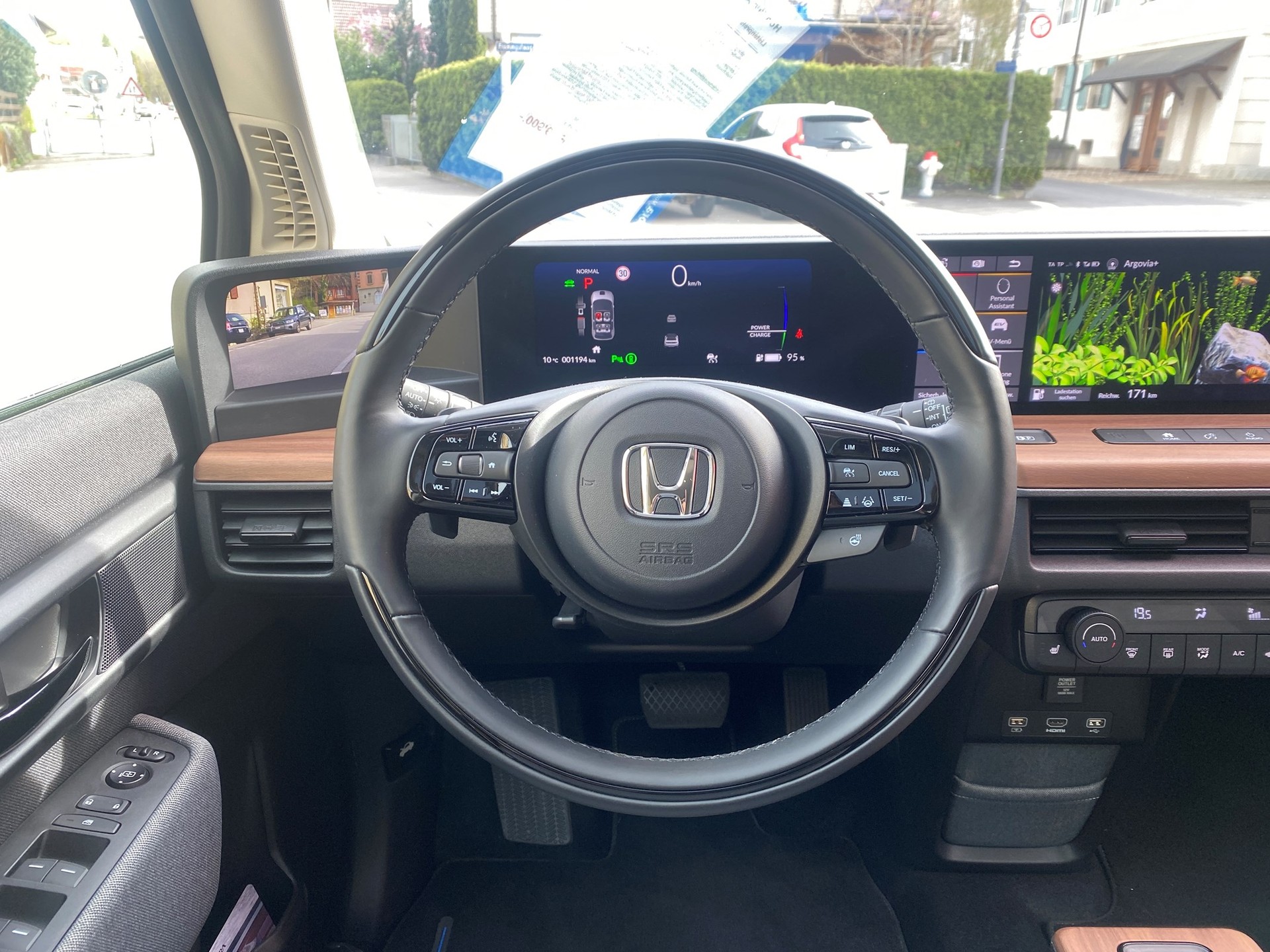 HONDA e Advance-image-5