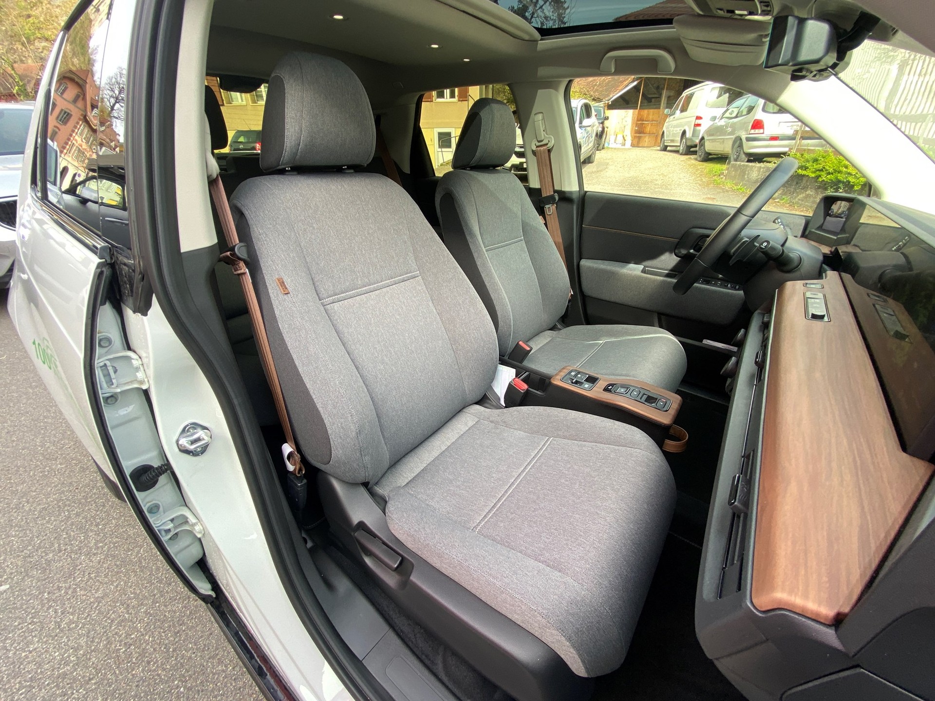 HONDA e Advance-image-12