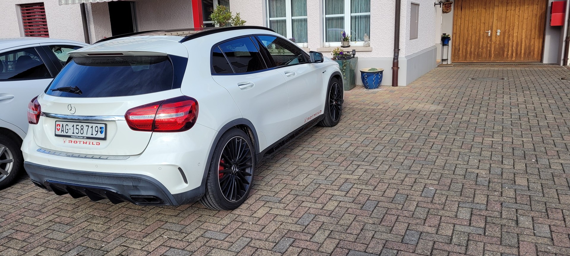 MERCEDES-BENZ GLA 45 AMG 4Matic 7G-DCT-image-1