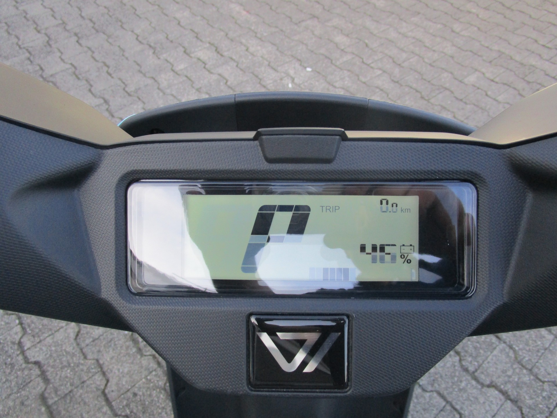 VMOTO F01-image-2