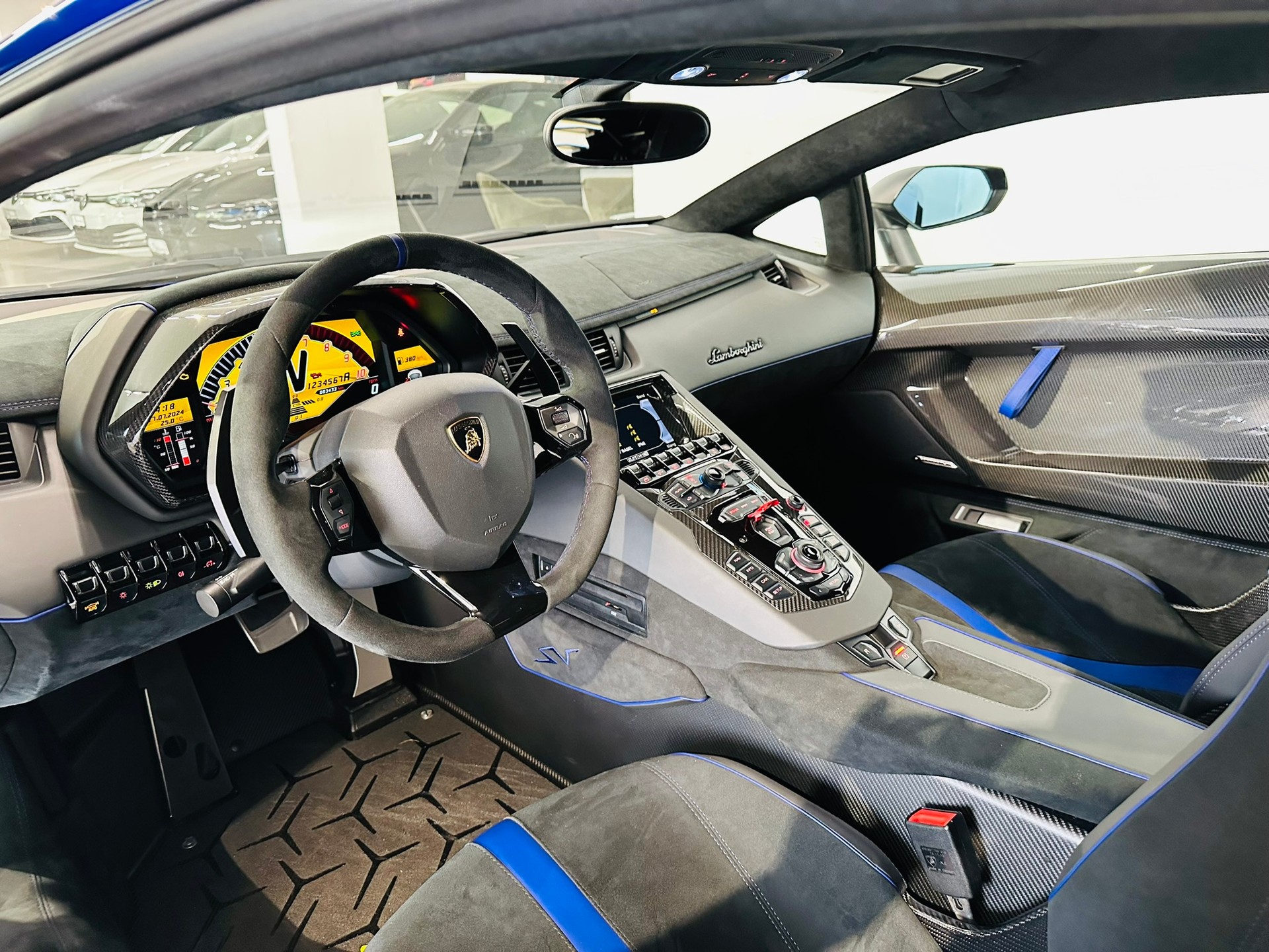 LAMBORGHINI Aventador LP750-4 Superveloce Coupé E-Gear-image-16