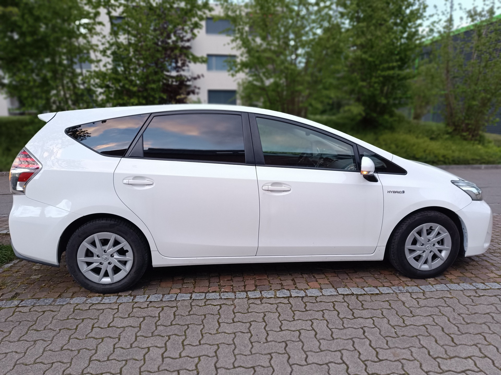 TOYOTA Prius+ 1.8 VVT-i HSD Comfort-image-1