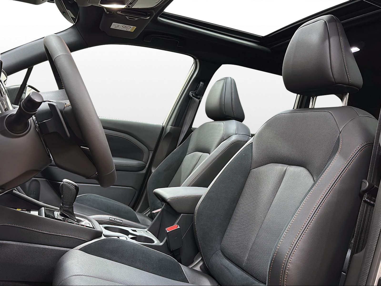 SUBARU Forester Station 2.0i e-Boxer Luxury-image-13