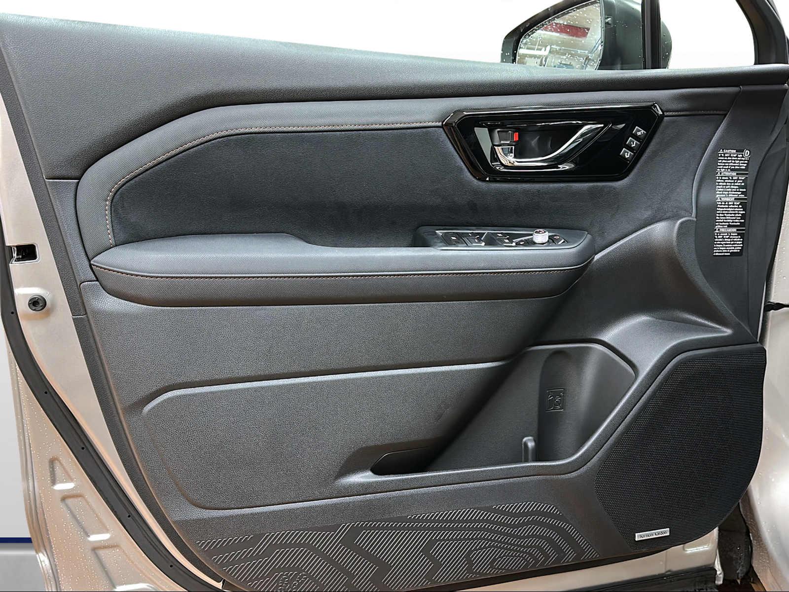 SUBARU Forester Station 2.0i e-Boxer Luxury-image-1
