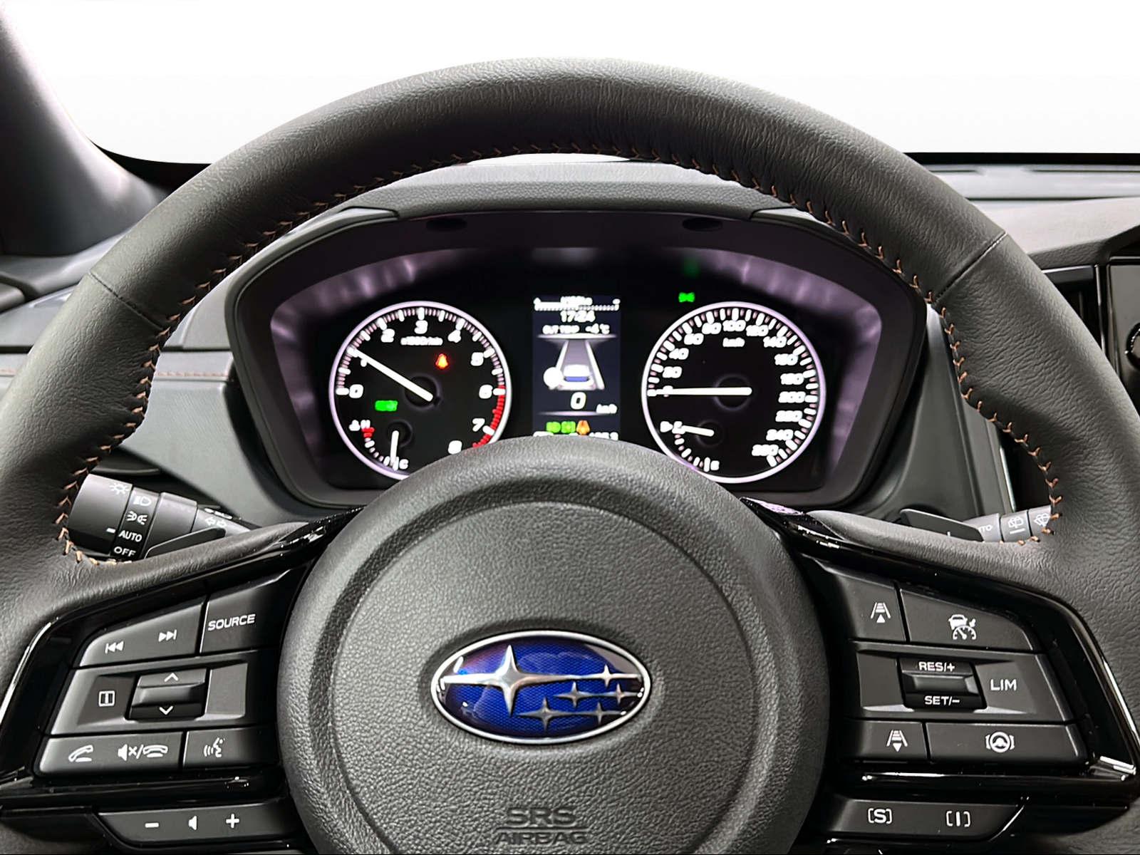 SUBARU Forester Station 2.0i e-Boxer Luxury-image-10