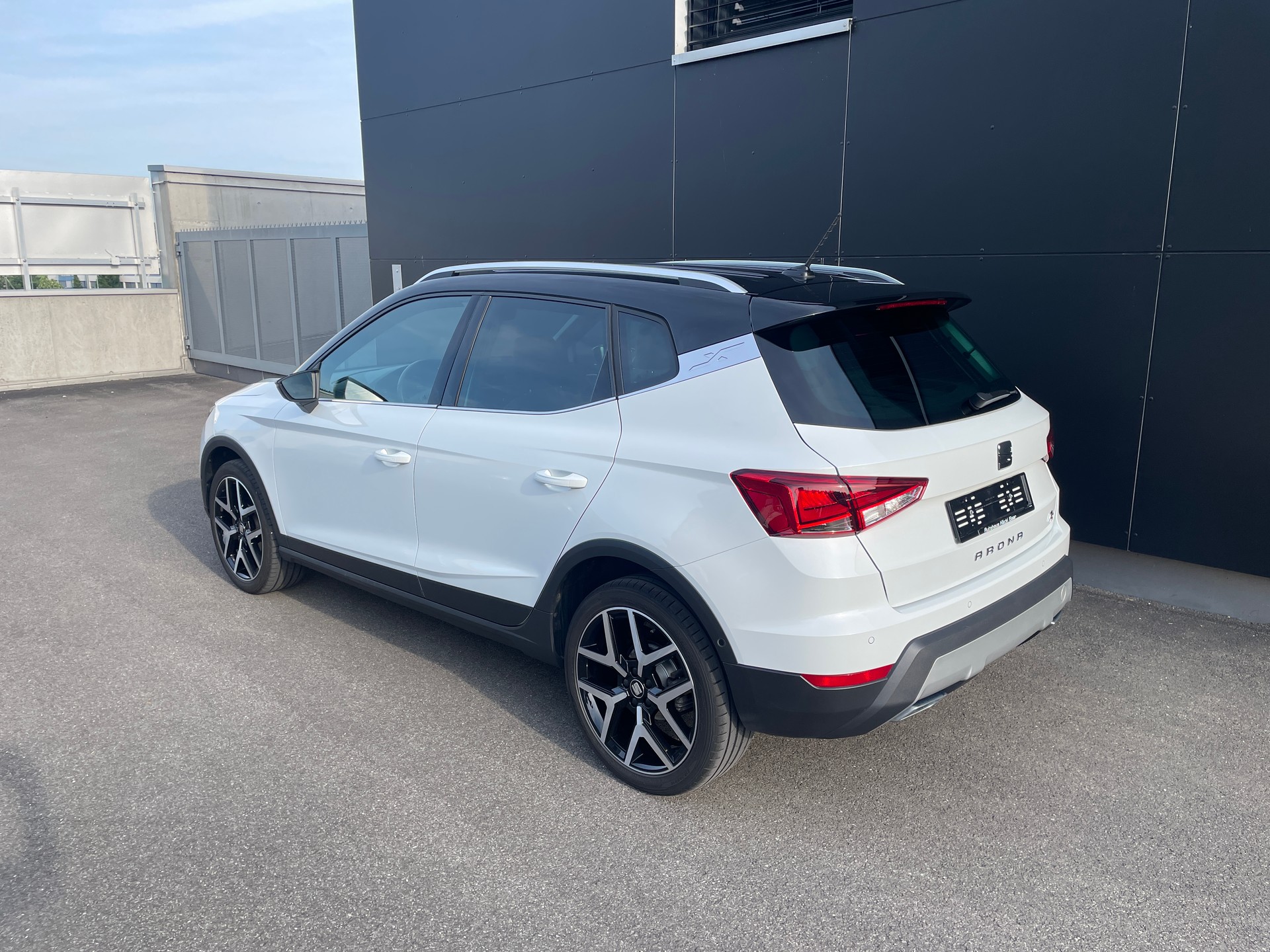 SEAT Arona 1.5 Eco TSI Hola FR DSG-showroom-element-3