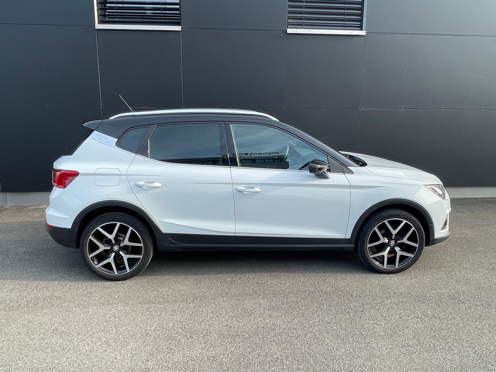 SEAT Arona 1.5 Eco TSI Hola FR DSG-image-6