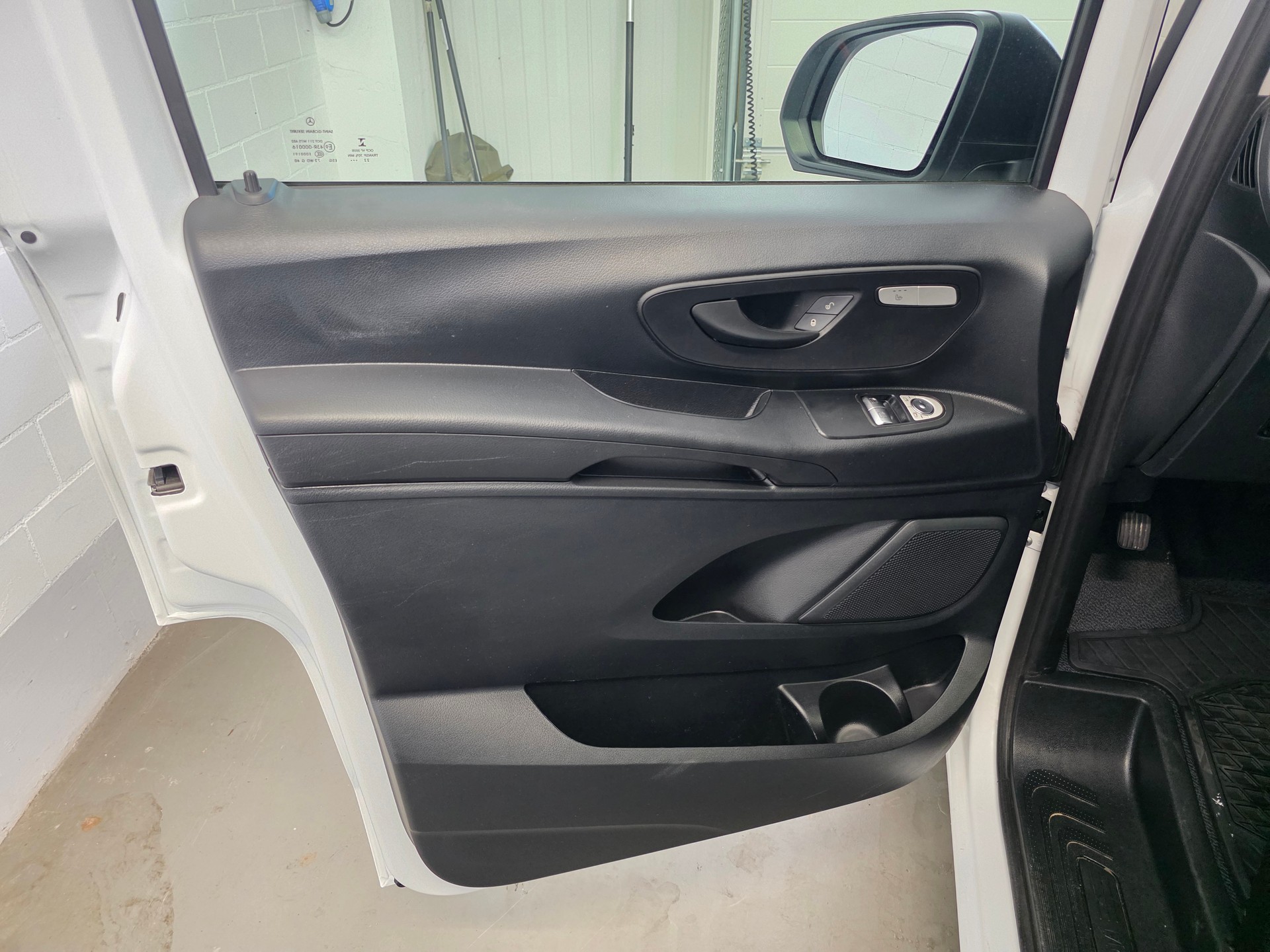 MERCEDES-BENZ eVito 112 Lang-image-12