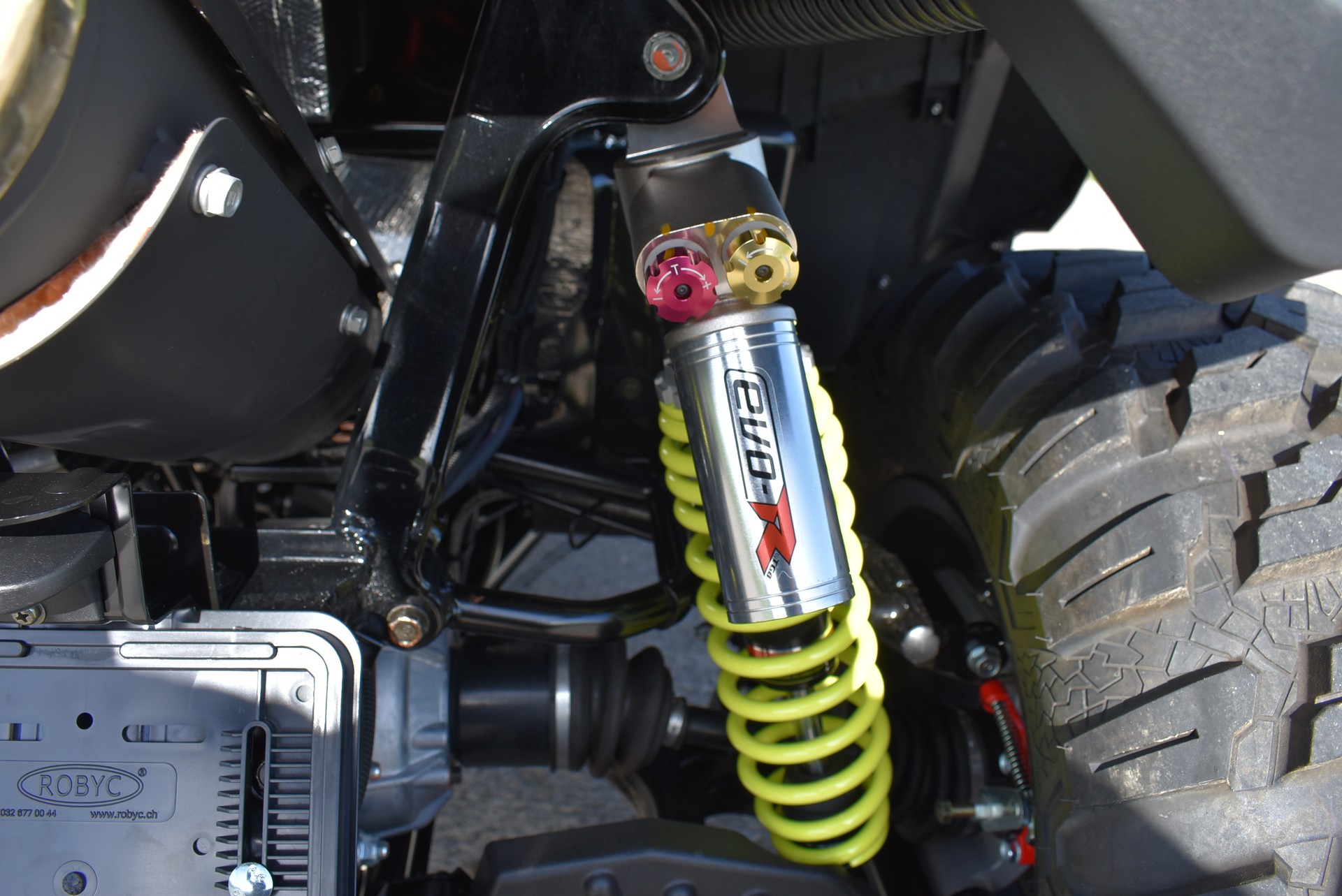 TGB Blade 1000 EFI LT Touring 4x4-image-10