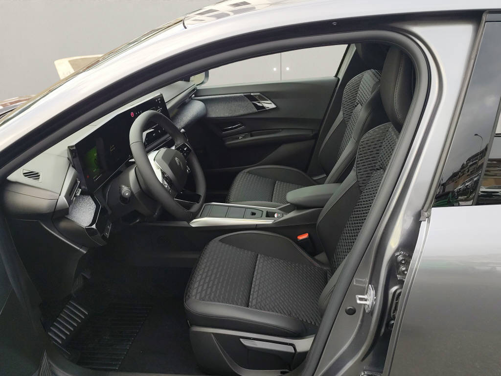 RENAULT Clio 1.8 E-Tech techno-showroom-element-3