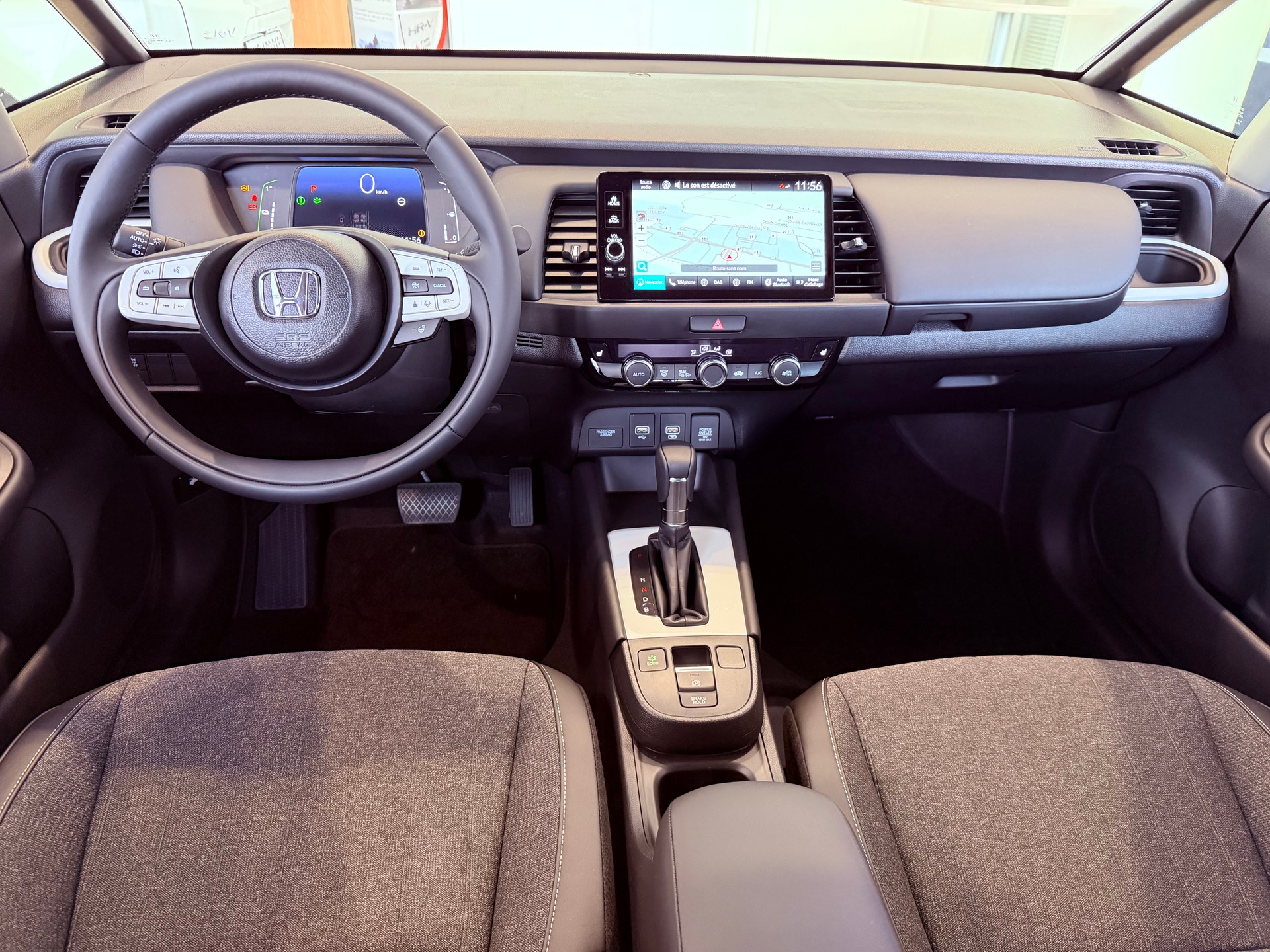 HONDA Jazz 1.5i-MMD Advance E-CVT-image-2