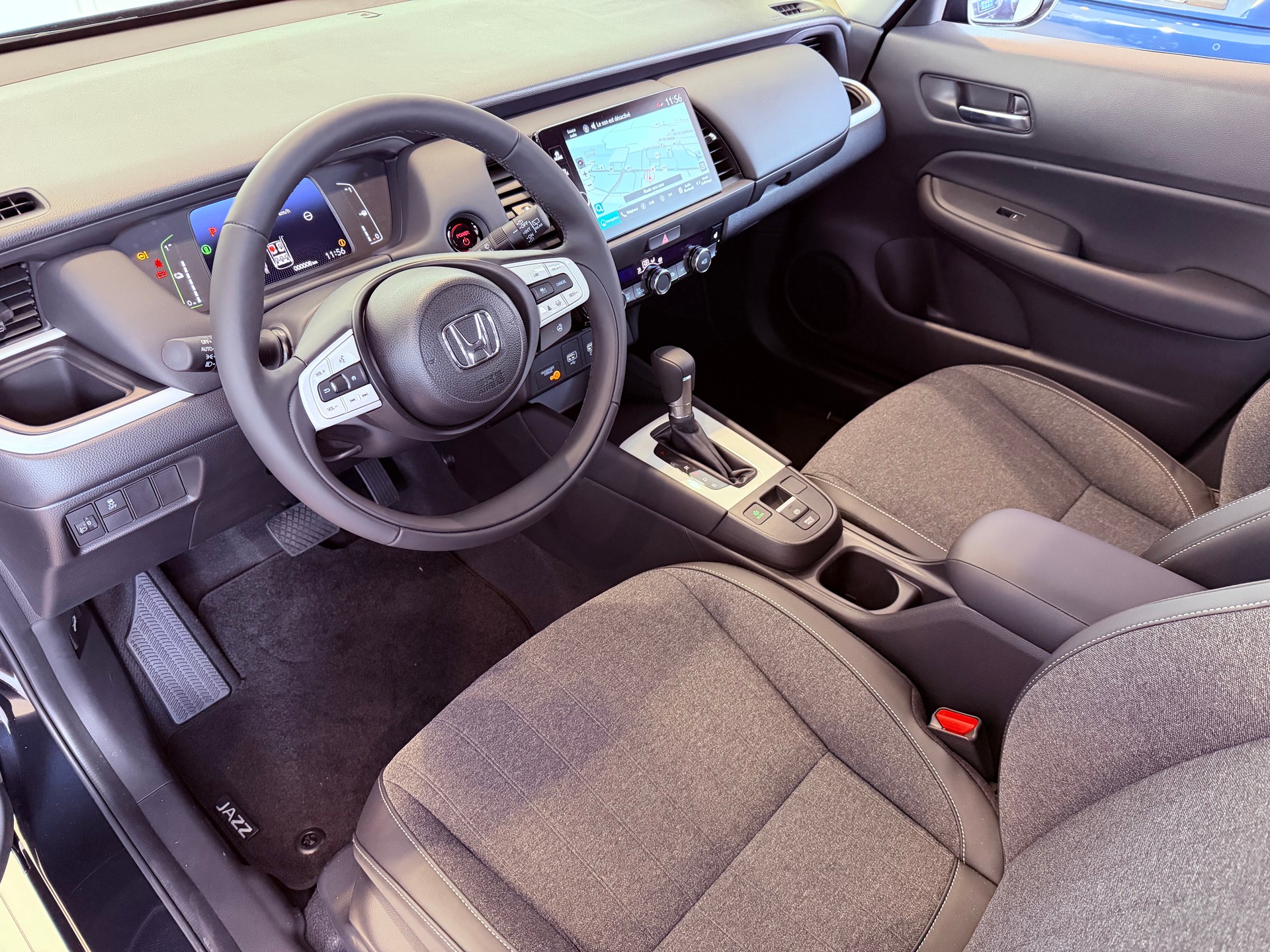 HONDA Jazz 1.5i-MMD Advance E-CVT-image-1