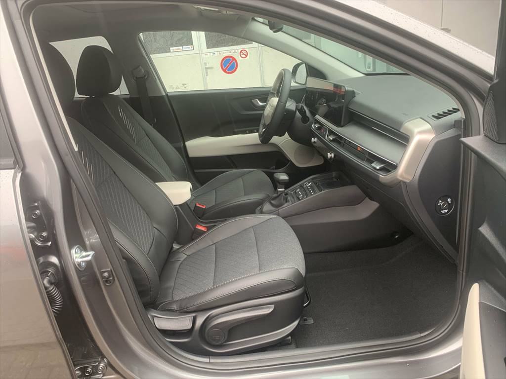 KIA Stonic 1.0 T-GDi MHEV GT-Line-image-6