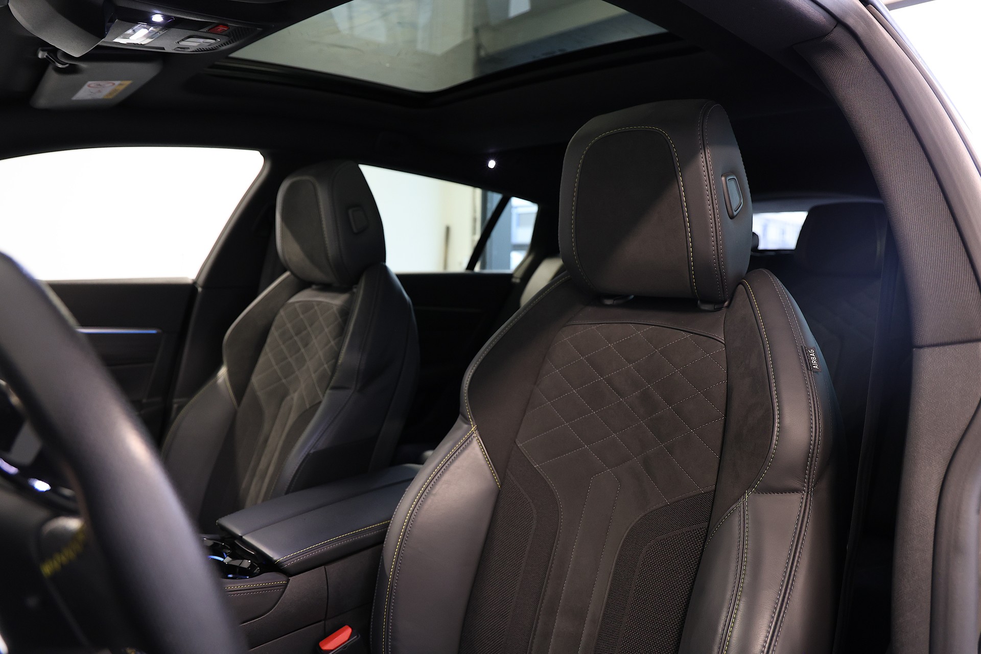 PEUGEOT 508 SW Hybrid4 360 e Sport Engineered-image-6