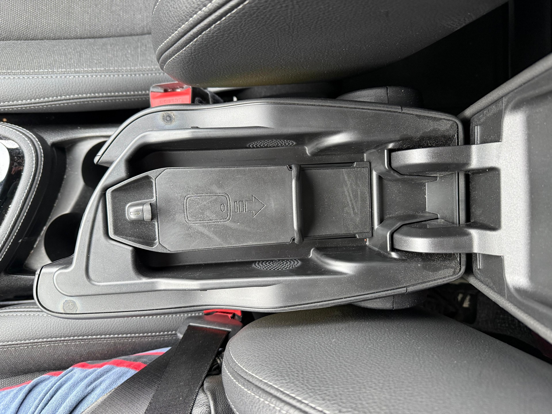 BMW 218d xDrive Gran Tourer Steptronic-image-5