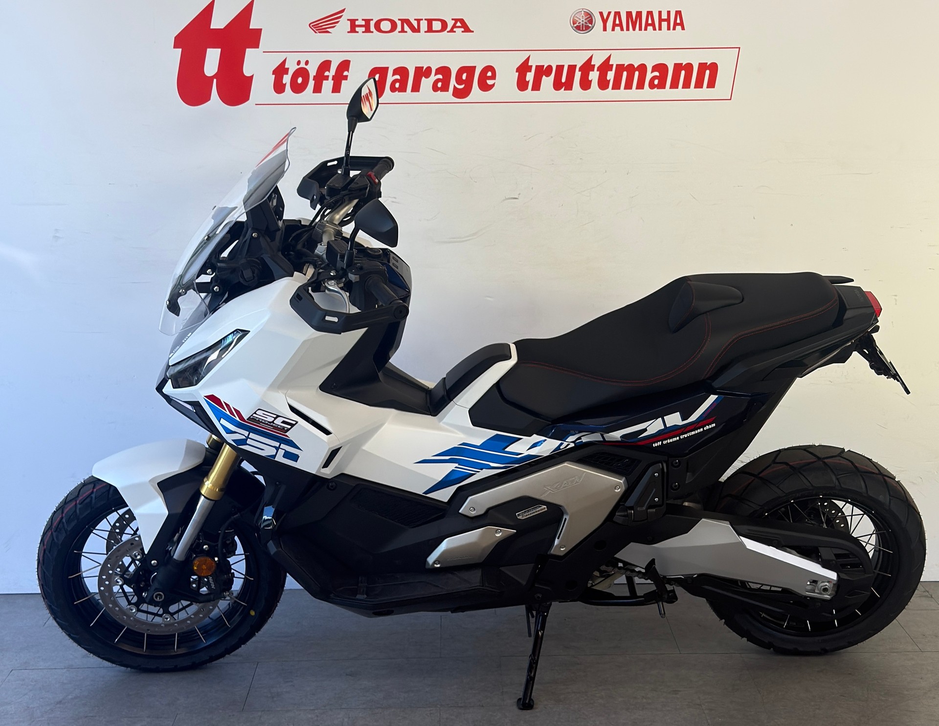HONDA X-ADV 750 (35kW)-showroom-element-1