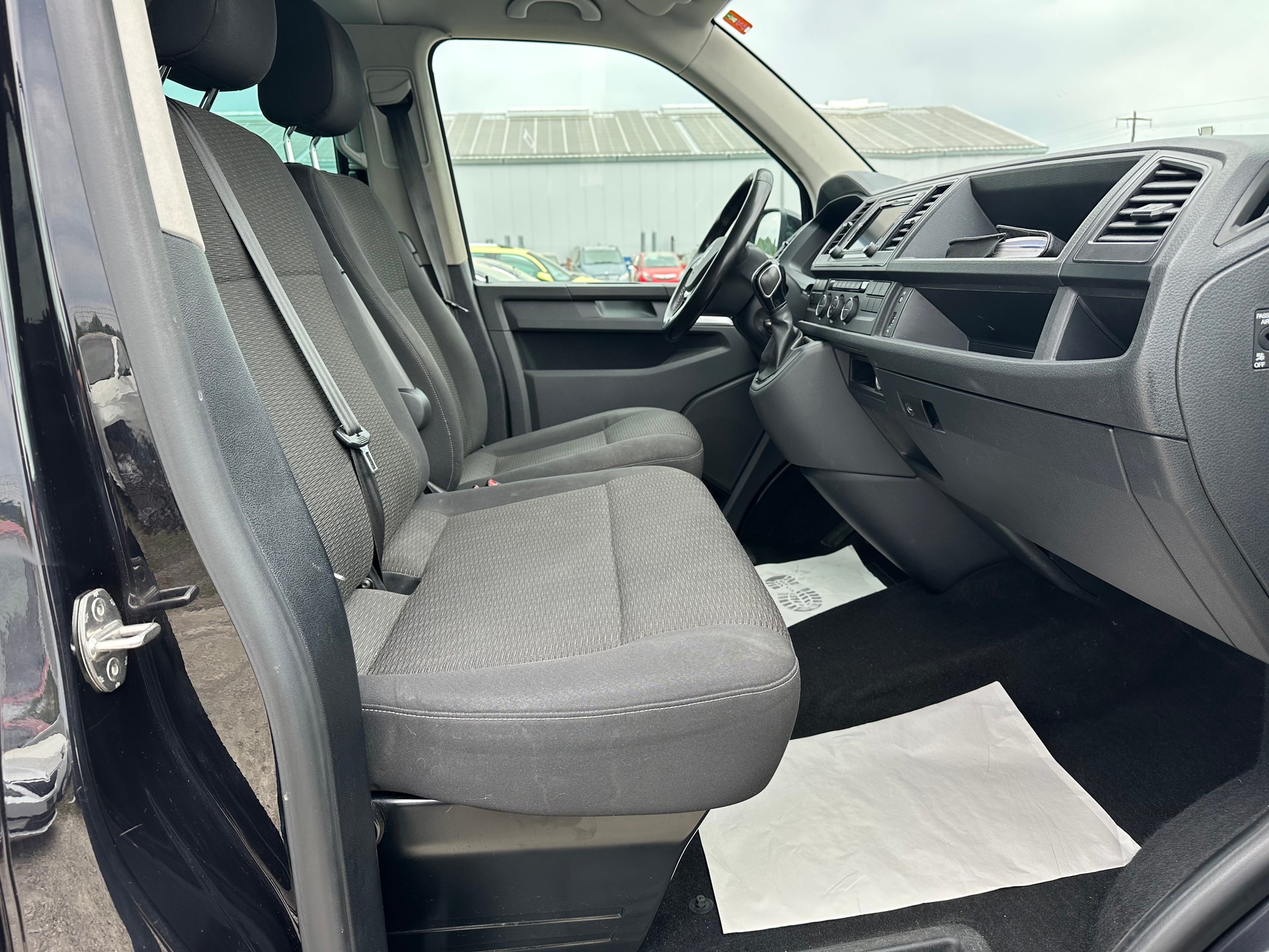 VW T6 Caravelle-image-13