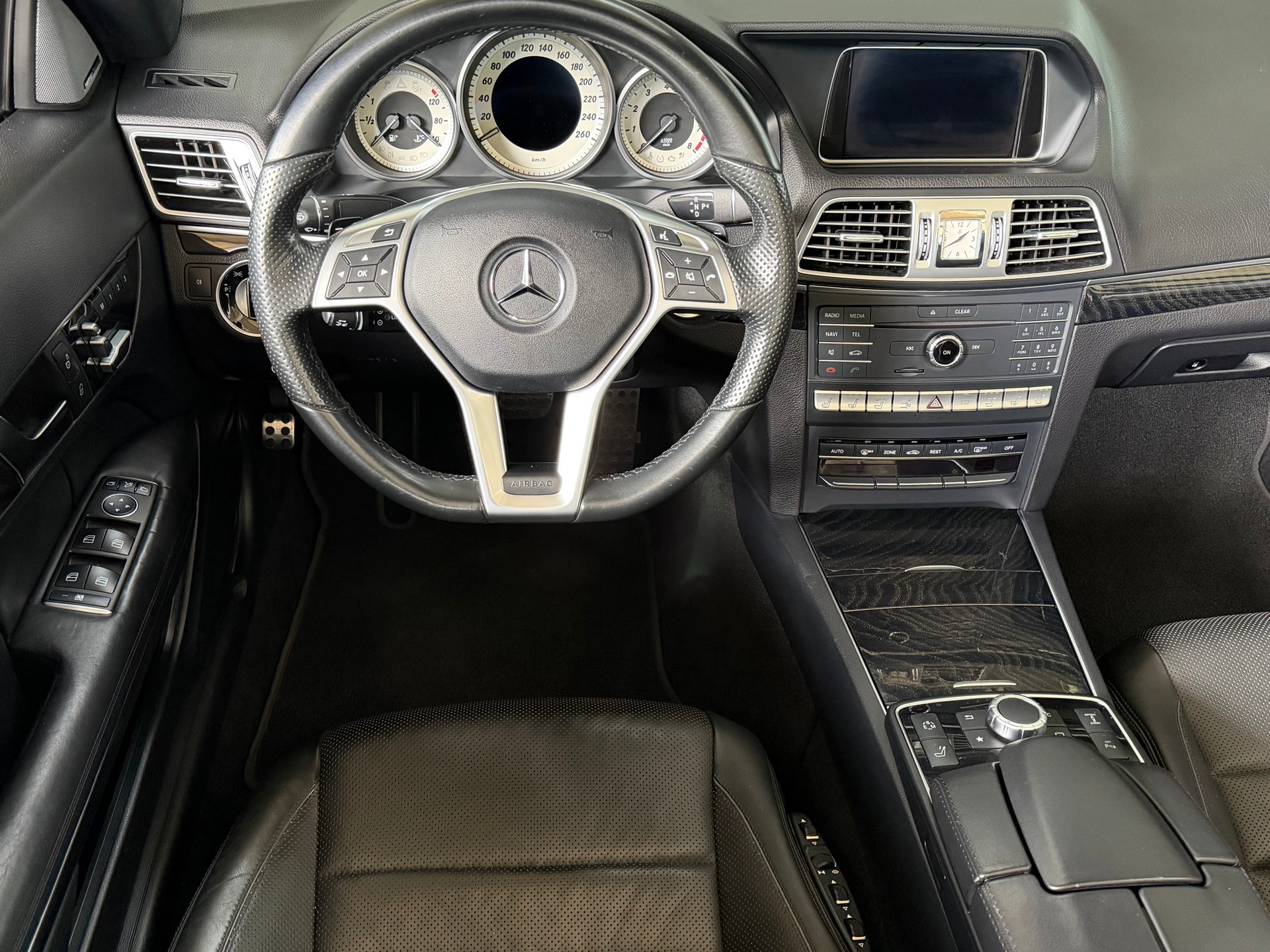 MERCEDES-BENZ E 320 AMG Sport & Styling Paket 7G-Tronic-image-9