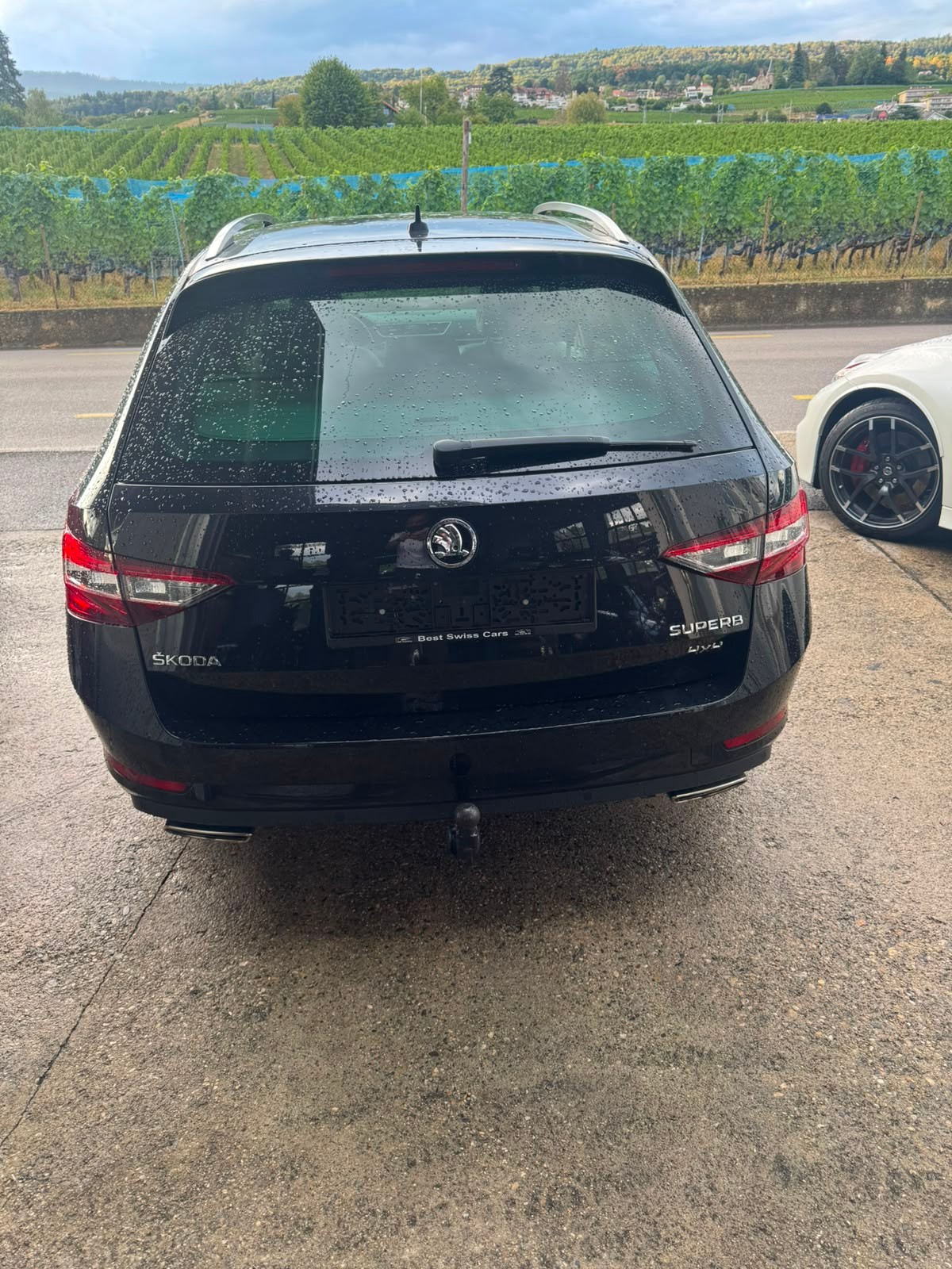 SKODA Superb Combi 2.0 TSI L&K DSG 4x4-image-1