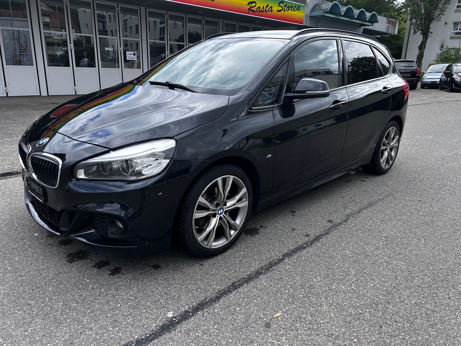 BMW 220d xDrive Active Tourer Steptronic-image-1