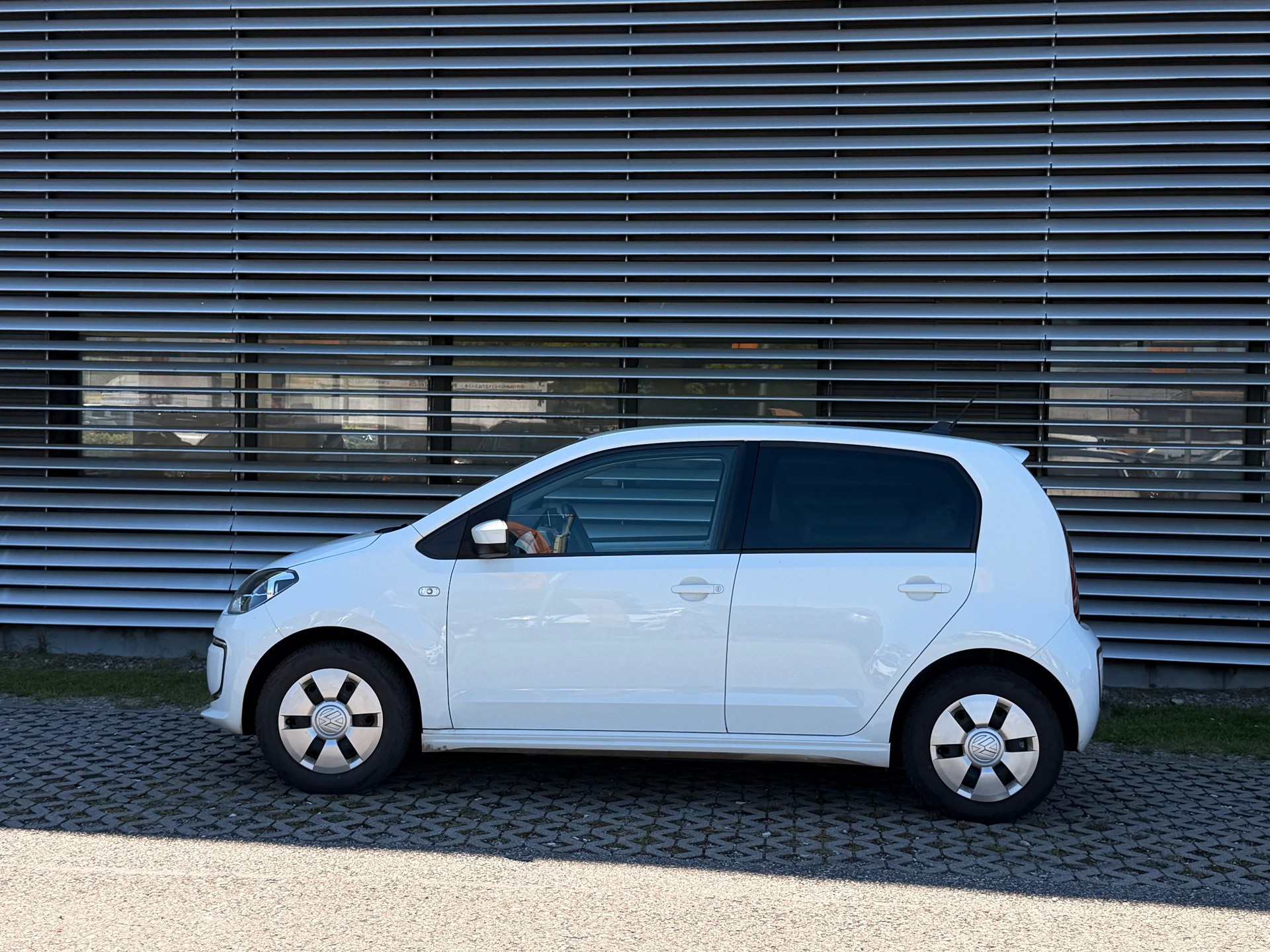 VW e-Up-image-3