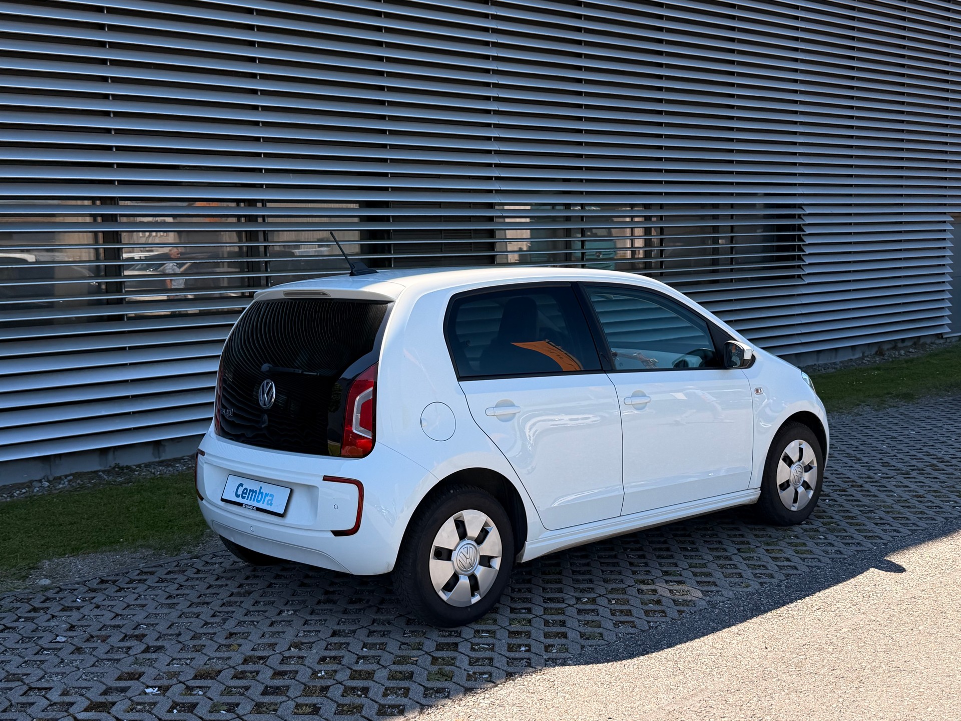 VW e-Up-image-5