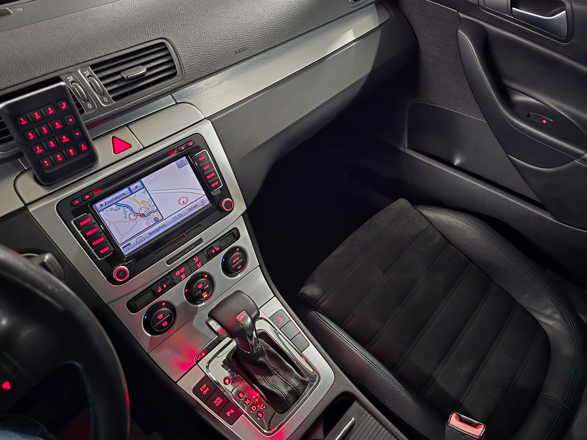 VW Passat Variant 2.0 TDI Highline DSG-image-10