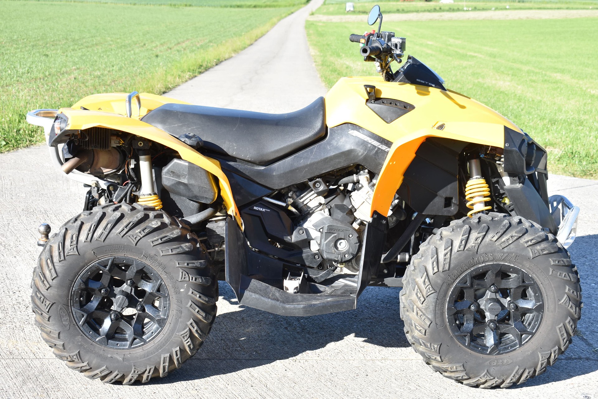 CAN-AM Renegade 800 4x4-image-7
