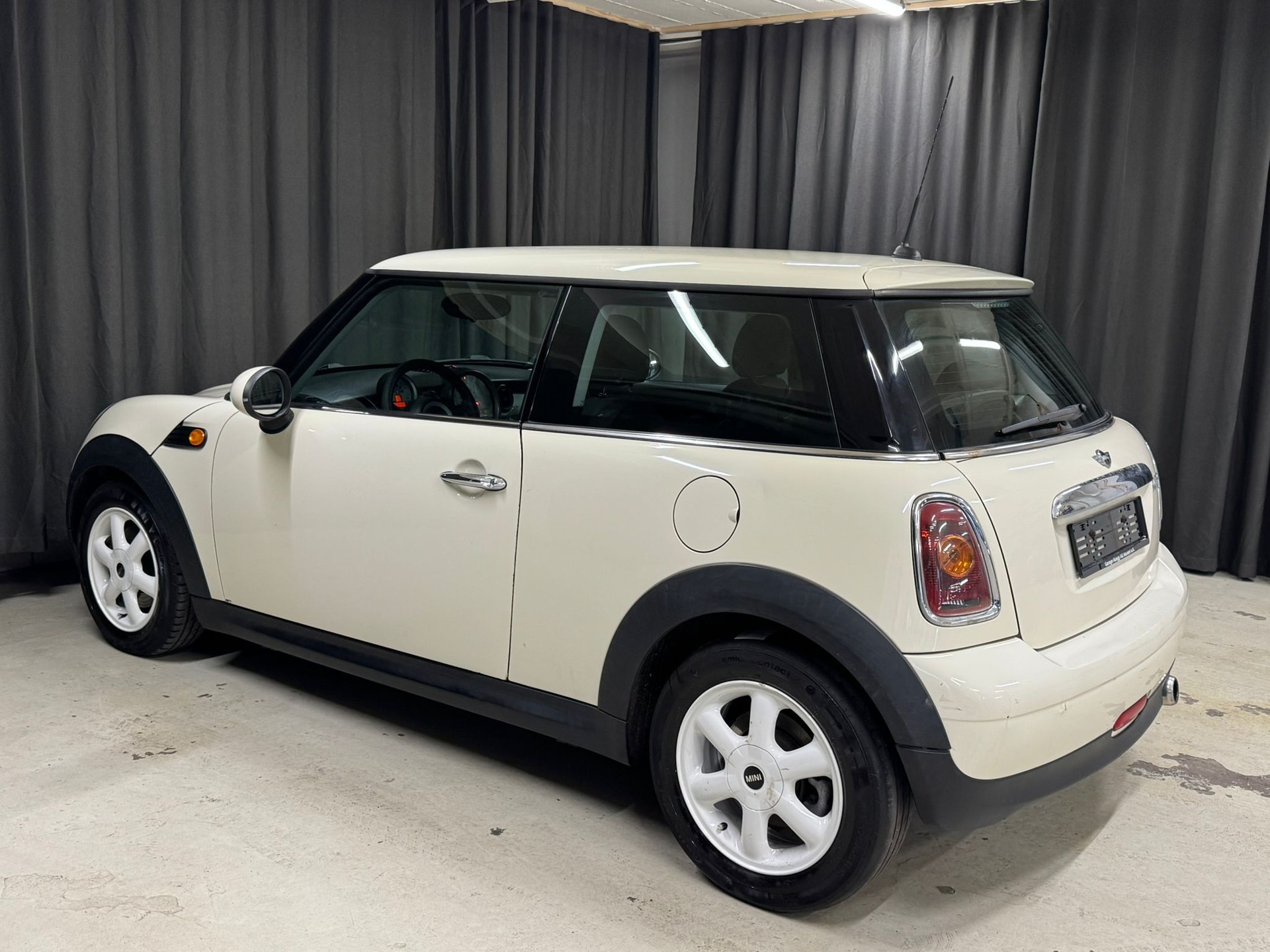 MINI COOPER-image-3