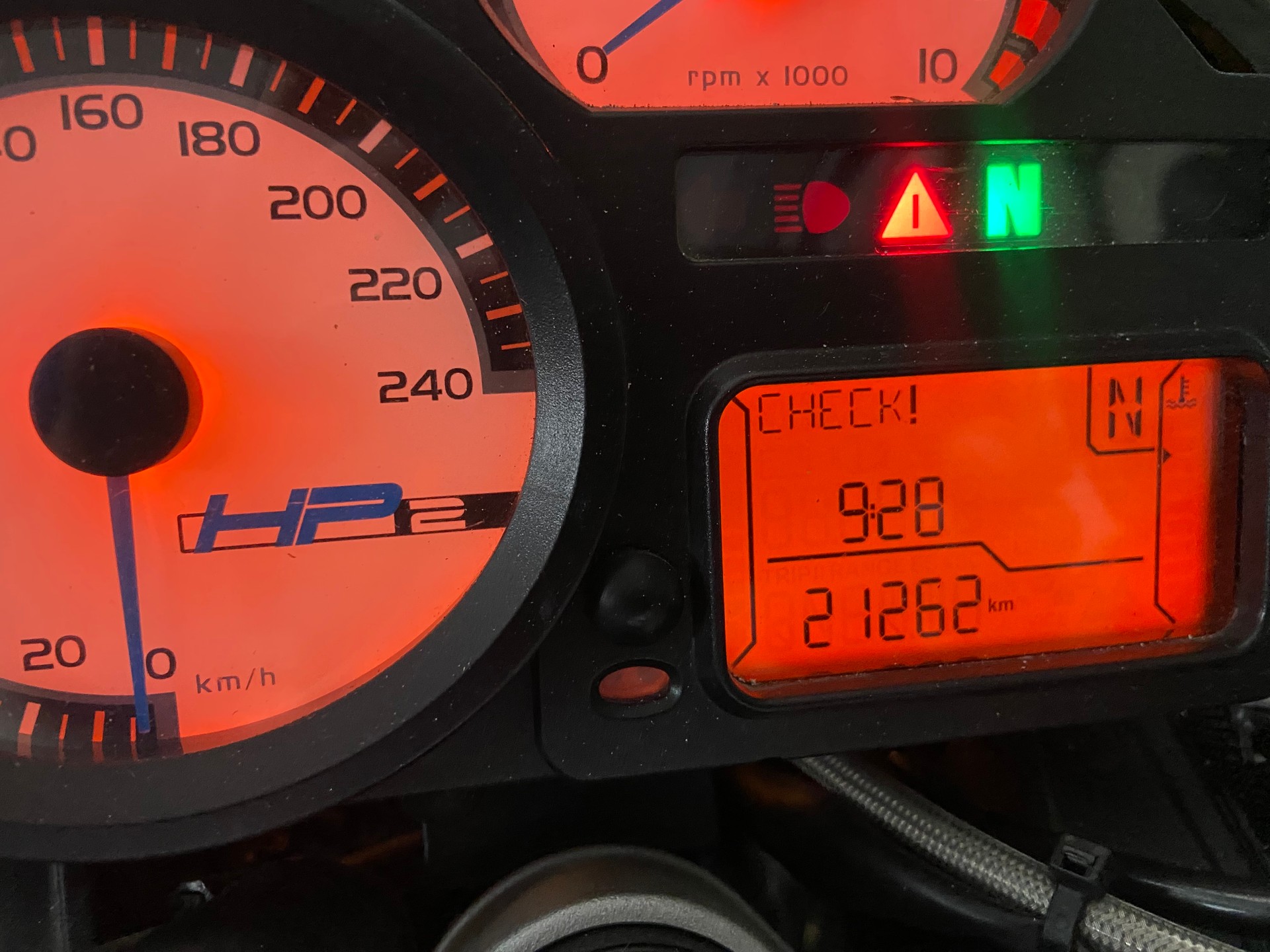 BMW HP2 Megamoto 1200-image-9