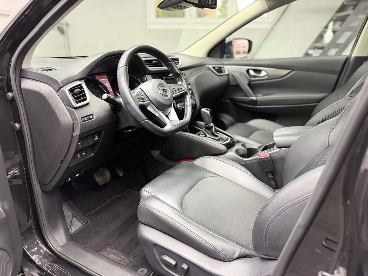 NISSAN Qashqai 1.7 dCi tekna Xtronic ALL-MODE 4x4 | 360° Kamera | Panoramadach | Leder-image-12