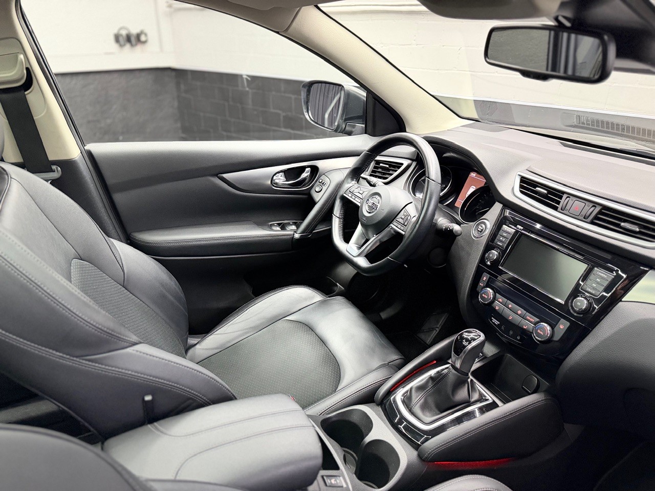 NISSAN Qashqai 1.7 dCi tekna Xtronic ALL-MODE 4x4 | 360° Kamera | Panoramadach | Leder-image-23
