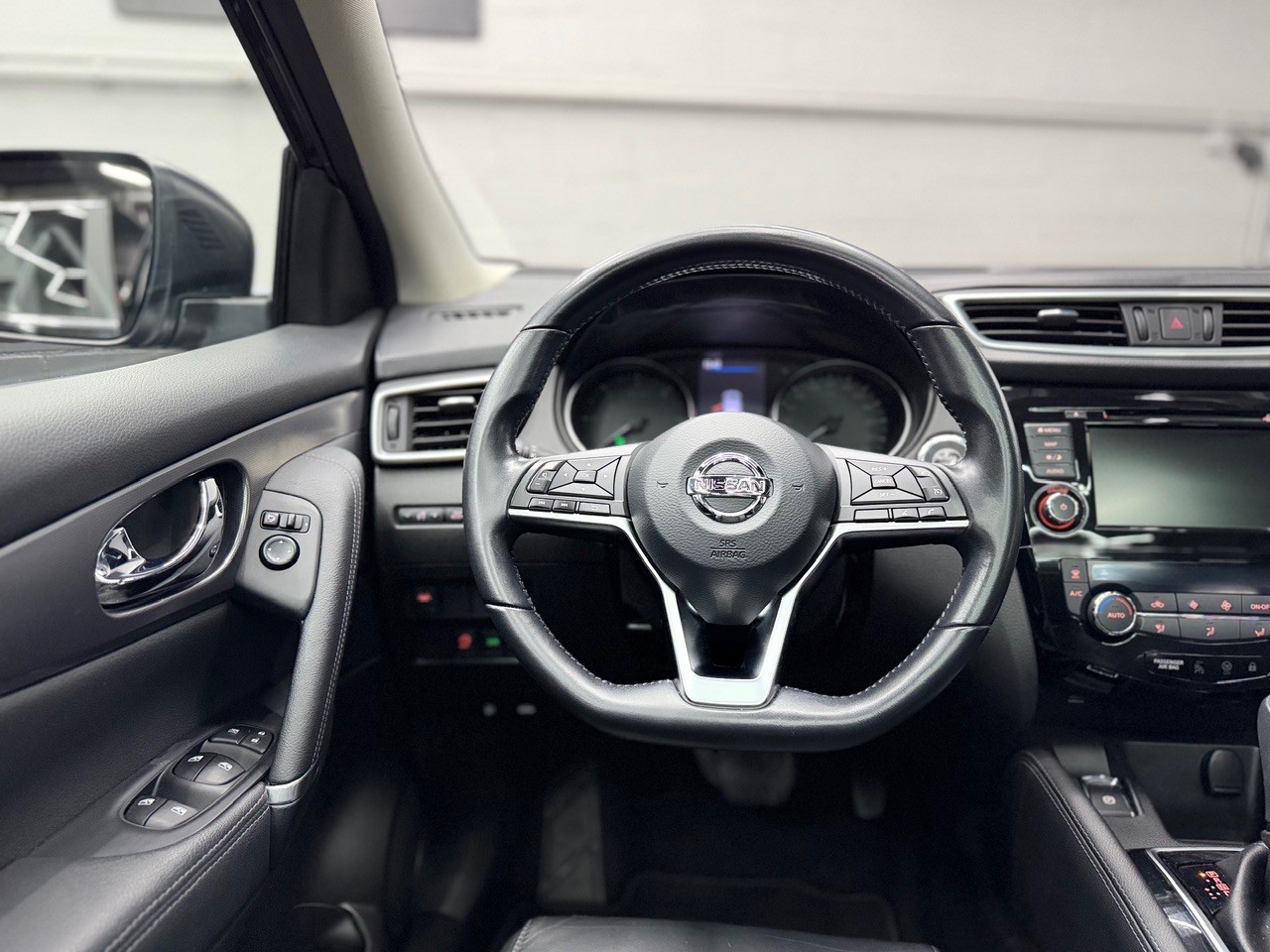 NISSAN Qashqai 1.7 dCi tekna Xtronic ALL-MODE 4x4 | 360° Kamera | Panoramadach | Leder-image-17