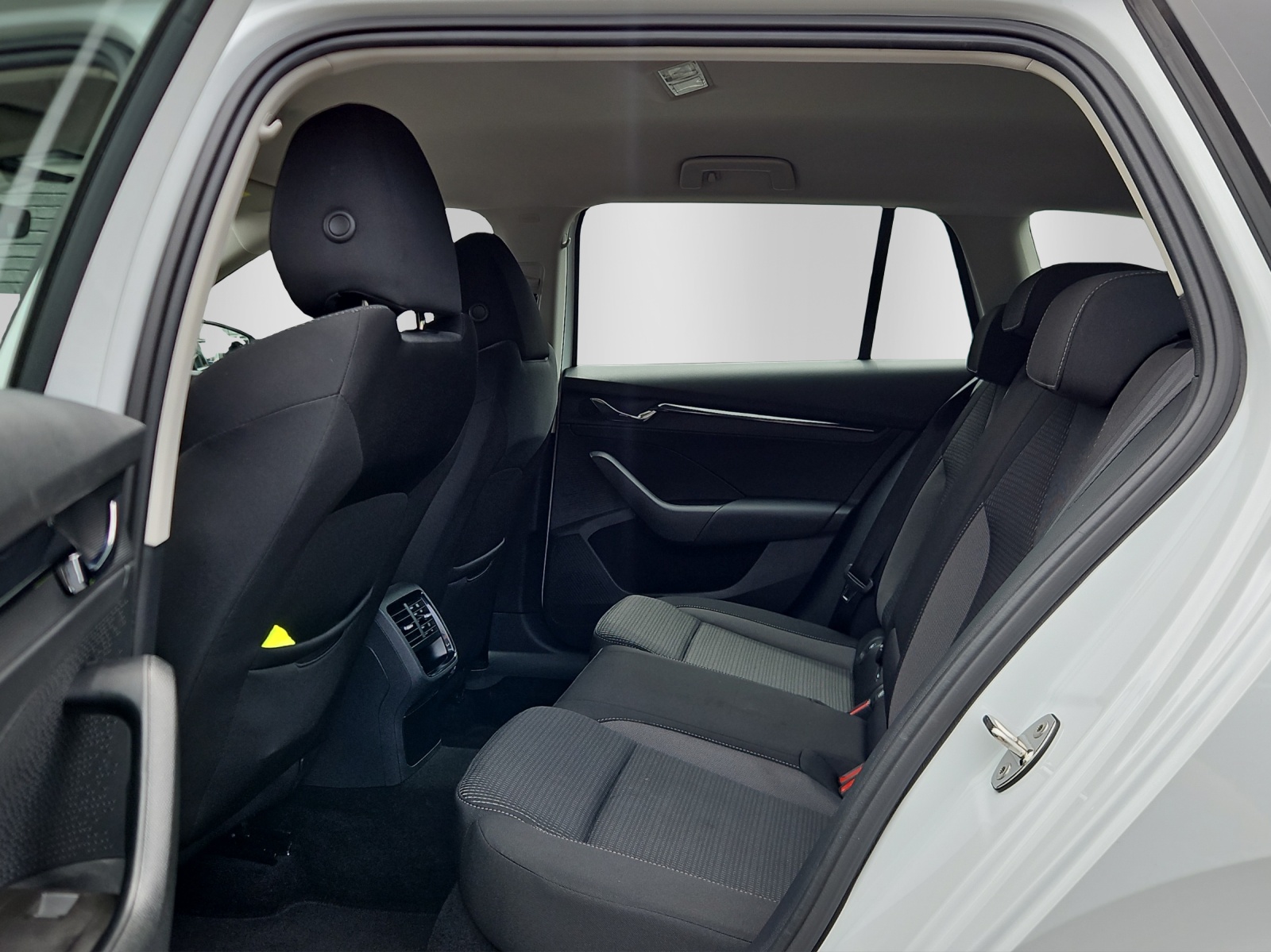 SKODA Octavia Combi 1.5 TSI ACT EVO Ambition-image-6