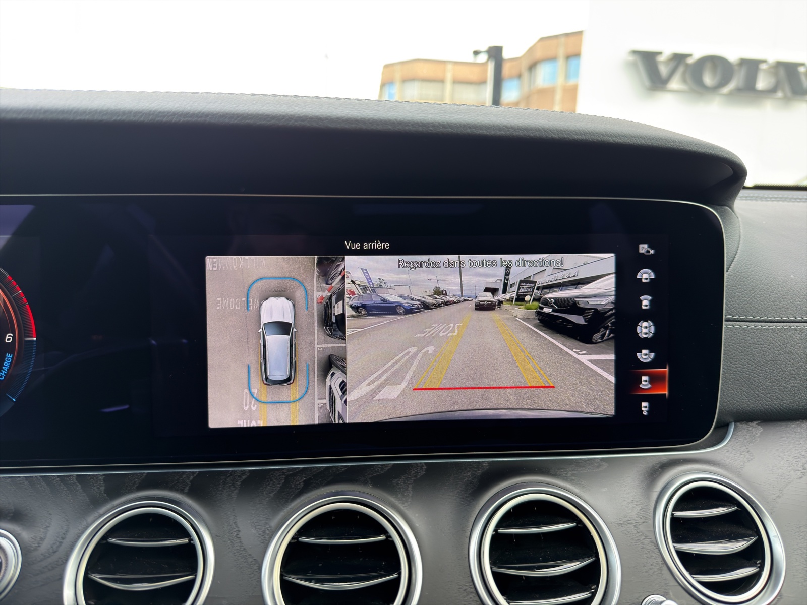 MERCEDES-BENZ E 300 de T 4Matic AMG Line 9G-Tronic-image-18