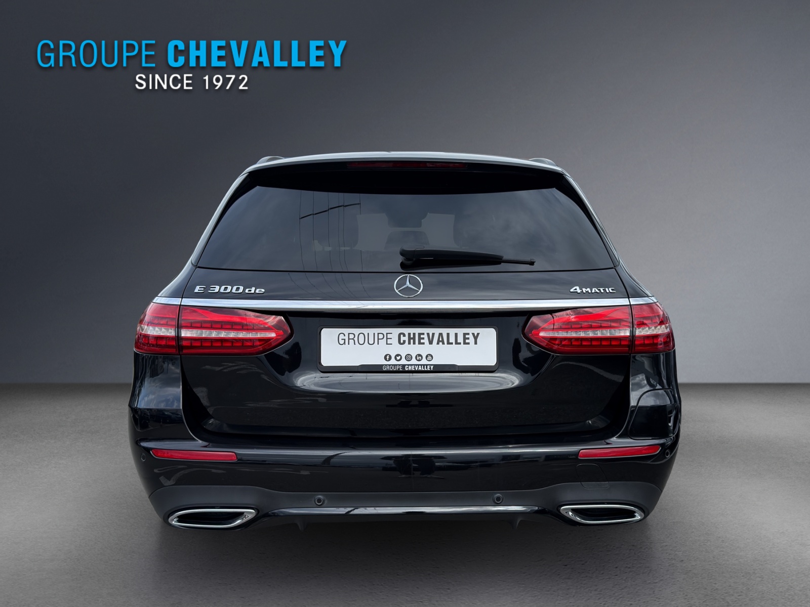 MERCEDES-BENZ E 300 de T 4Matic AMG Line 9G-Tronic-image-4