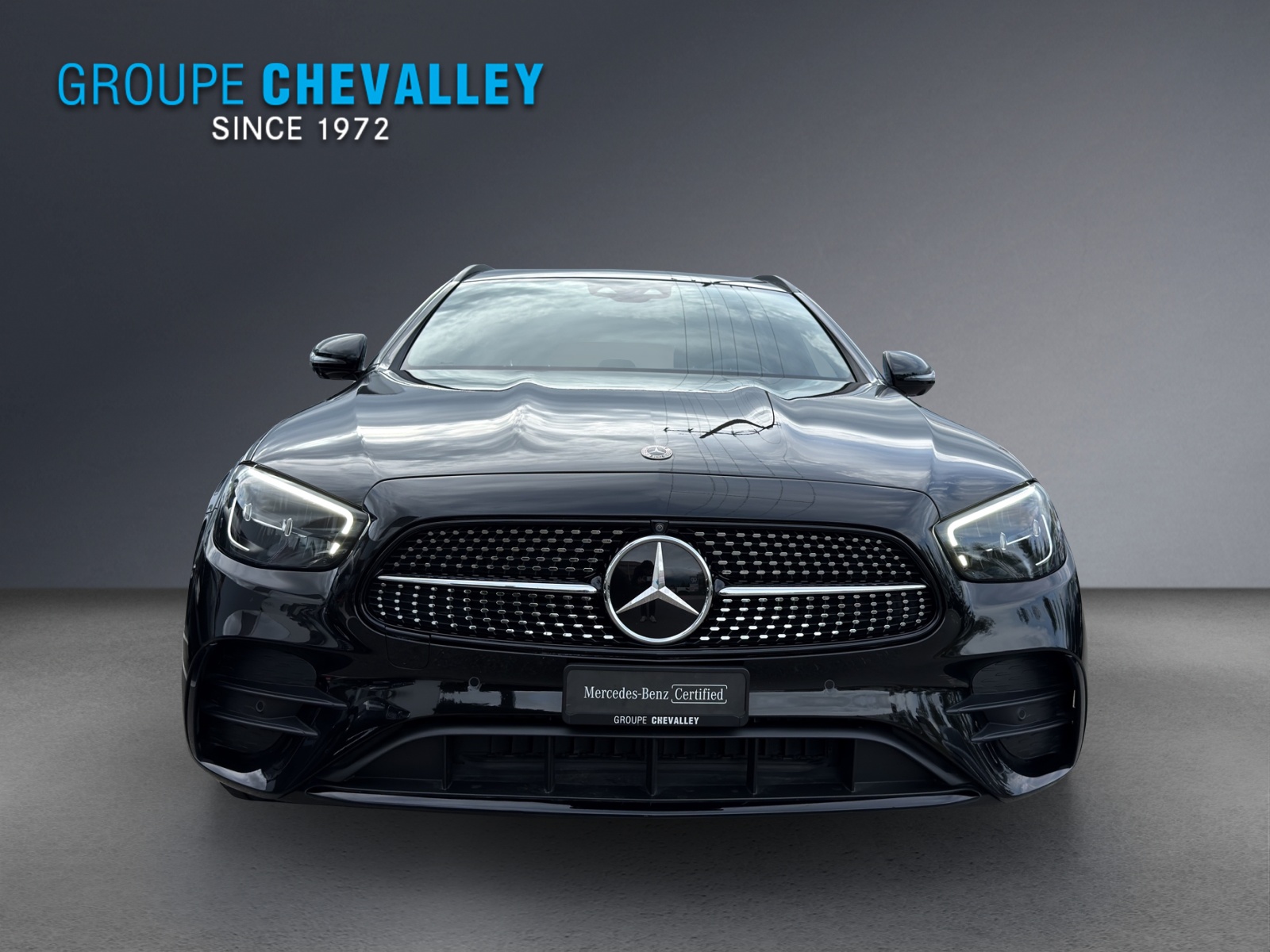 MERCEDES-BENZ E 300 de T 4Matic AMG Line 9G-Tronic-showroom-element-1