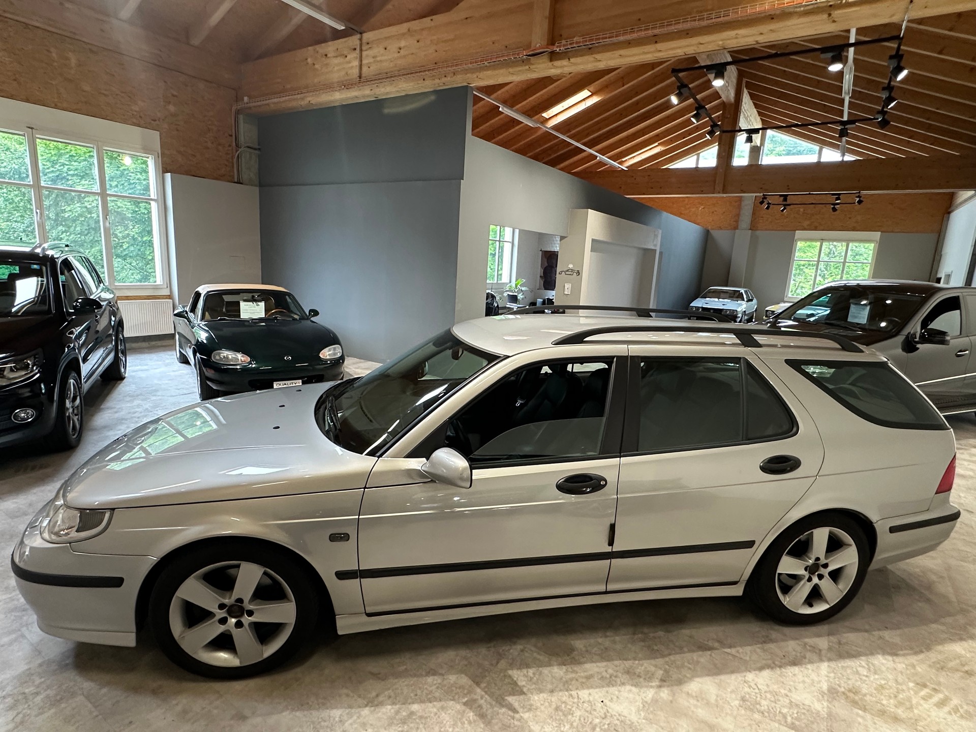 SAAB 9-5 2.3T Aero Aut. / Frisch ab MFK und Service/8 x Aluräder-showroom-element-2