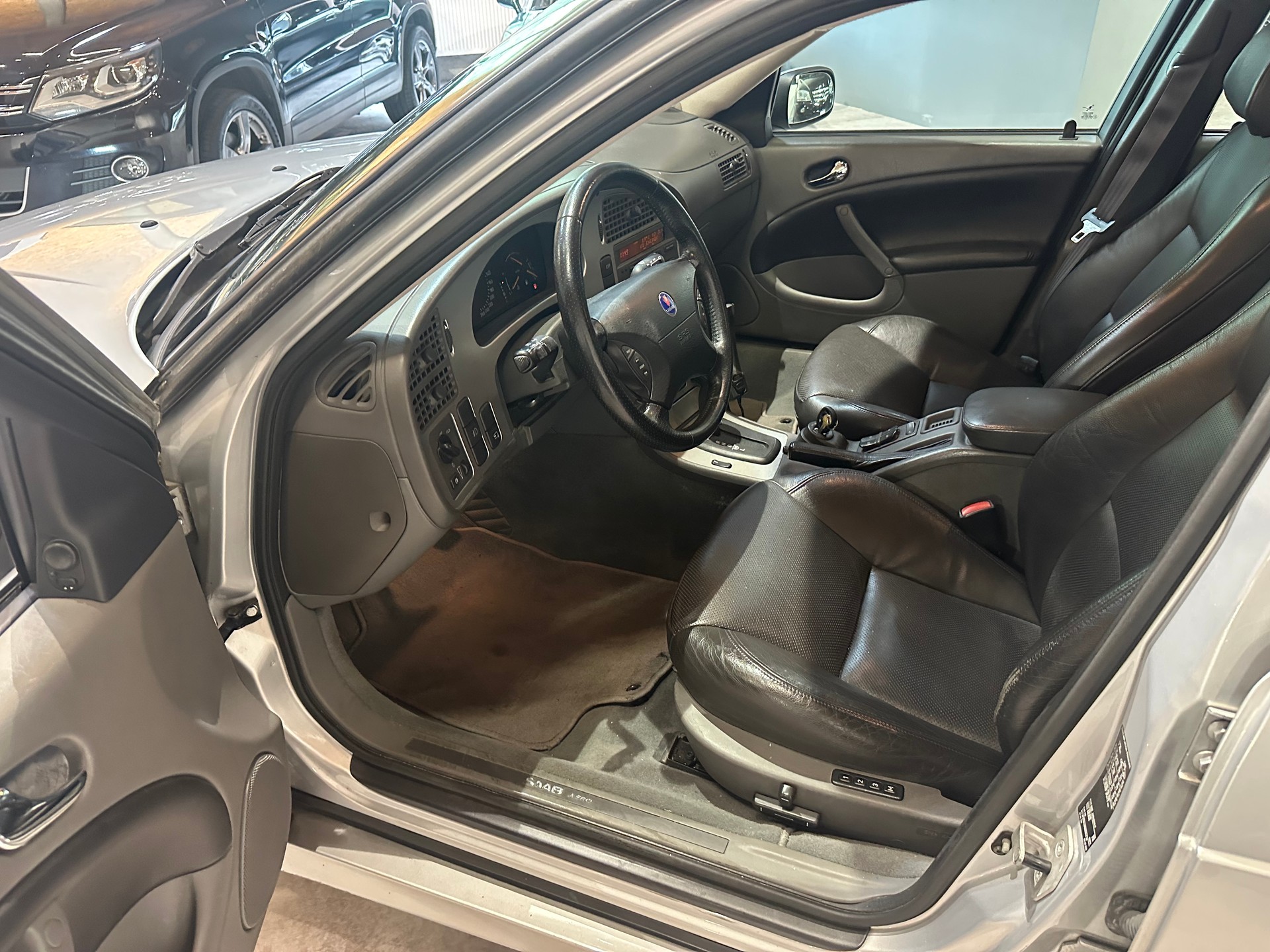 SAAB 9-5 2.3T Aero Aut. / Frisch ab MFK und Service/8 x Aluräder-image-9