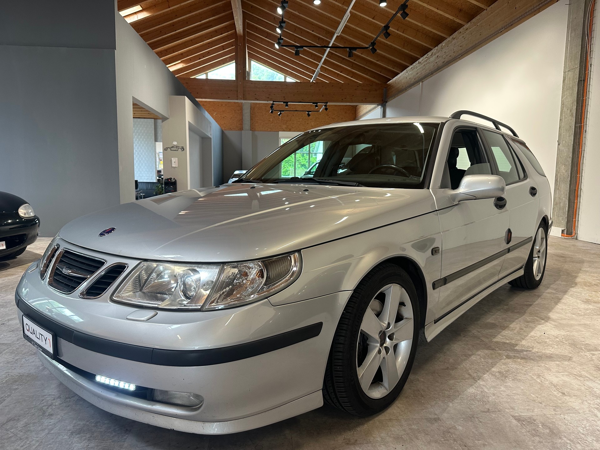 SAAB 9-5 2.3T Aero Aut. / Frisch ab MFK und Service/8 x Aluräder