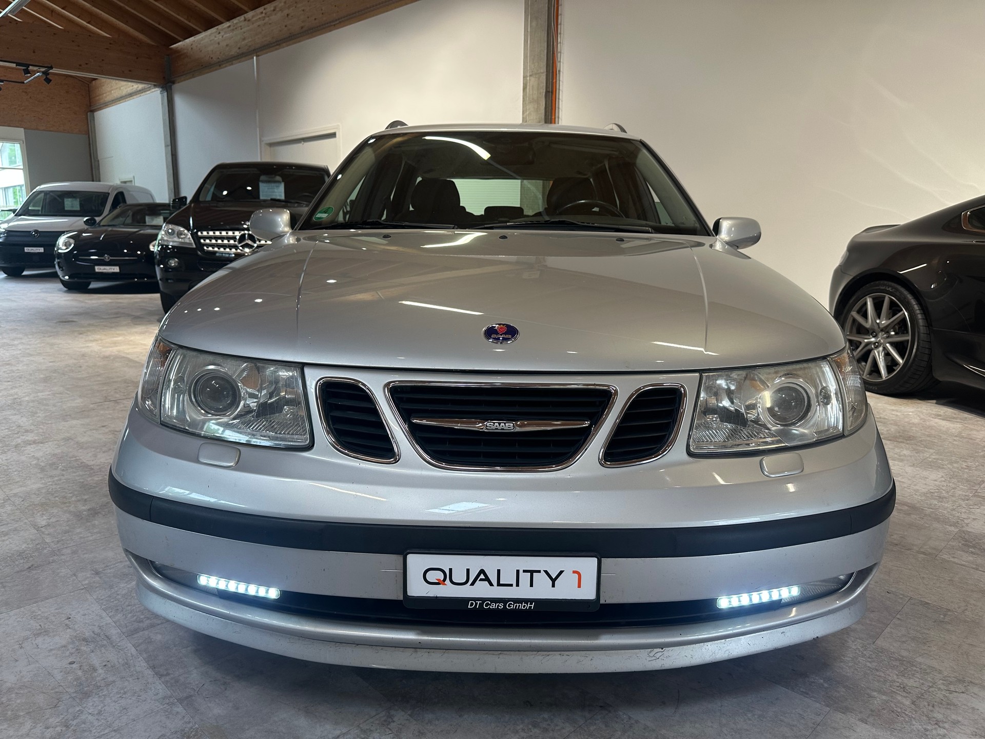 SAAB 9-5 2.3T Aero Aut. / Frisch ab MFK und Service/8 x Aluräder-showroom-element-1