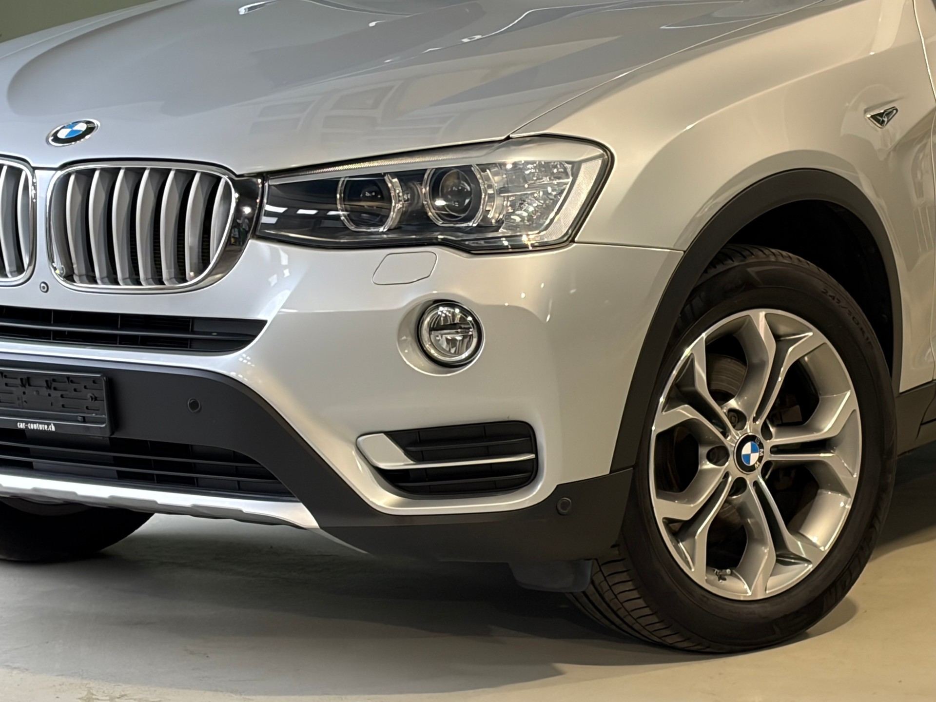 BMW X3 xDrive 20d xLine Steptronic ***CH-Fahrzeug***-showroom-element-2