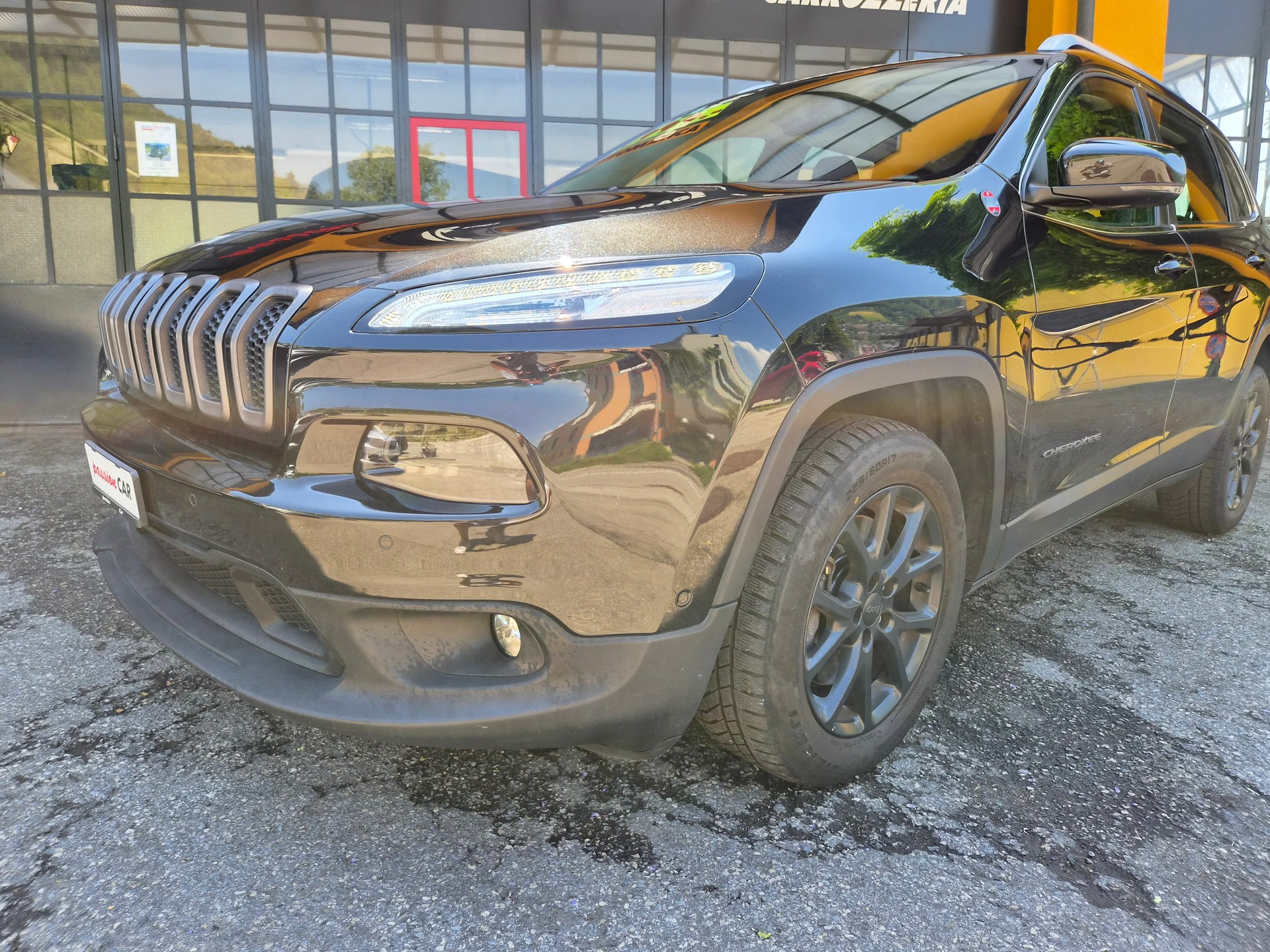 JEEP Cherokee 2.2TD Longitude AWD 9ATX-showroom-element-1