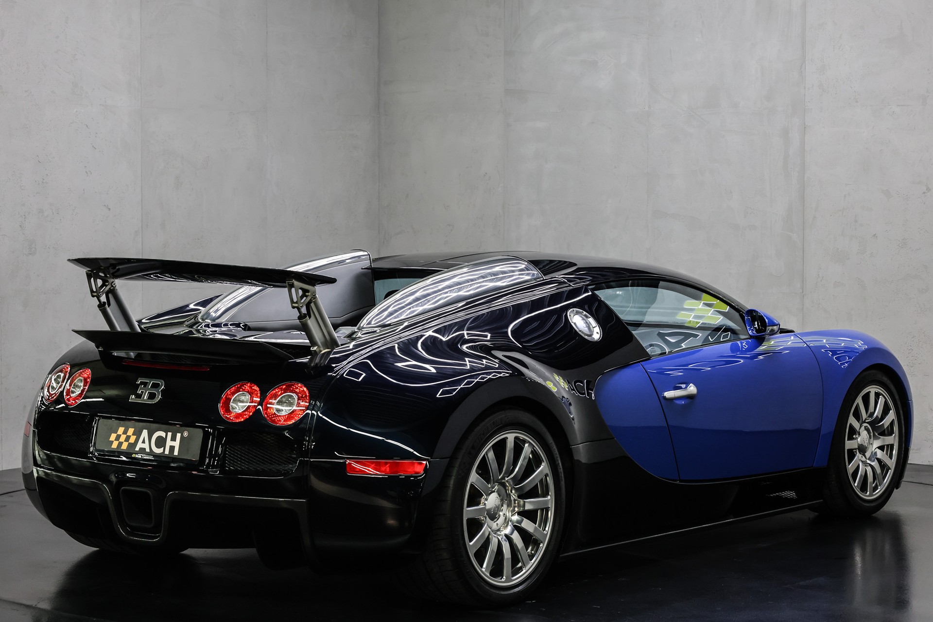 BUGATTI Veyron 16.4-image-5