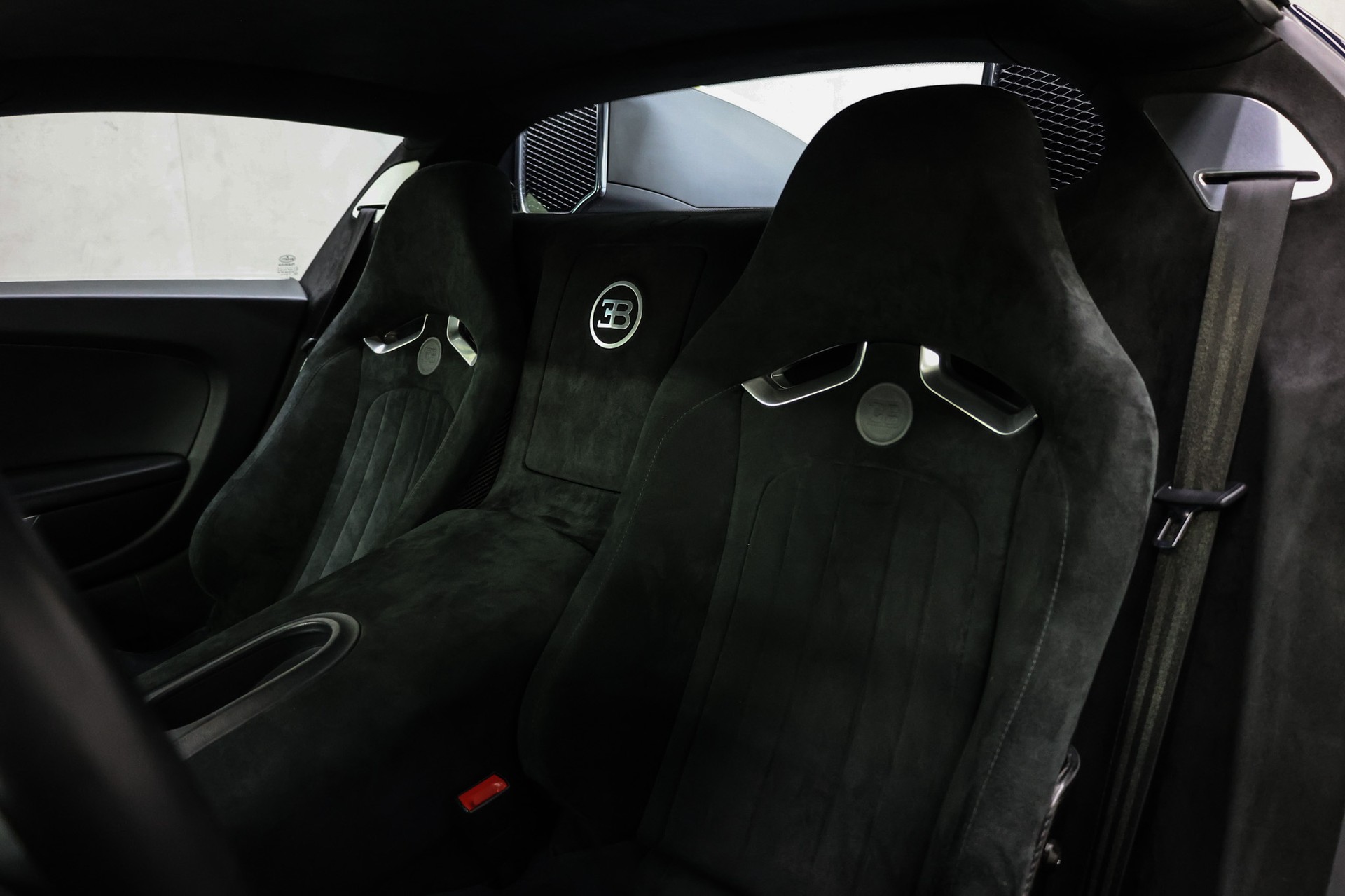 BUGATTI Veyron 16.4-image-31