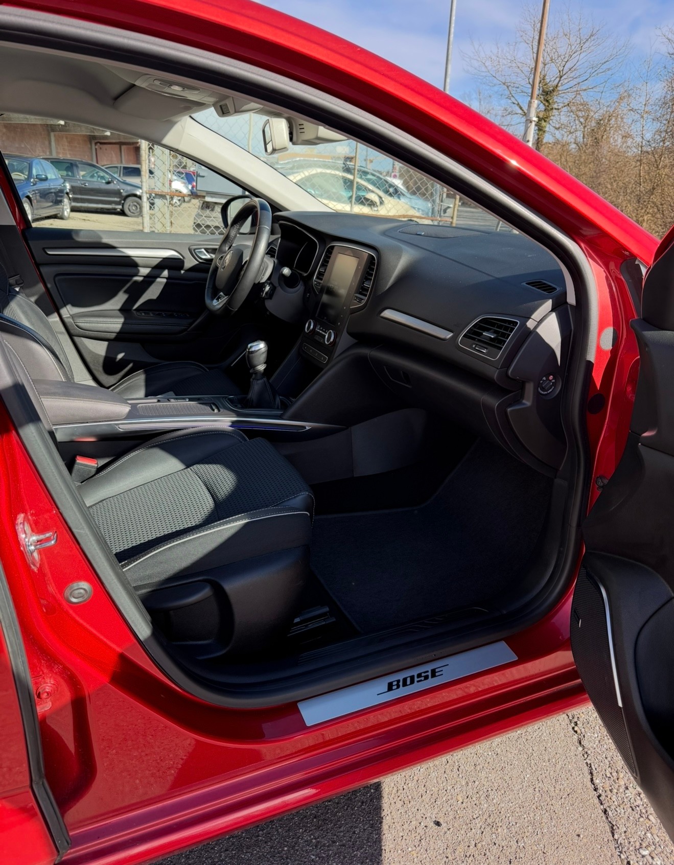 RENAULT Mégane 1.2 16V Turbo Bose-image-7