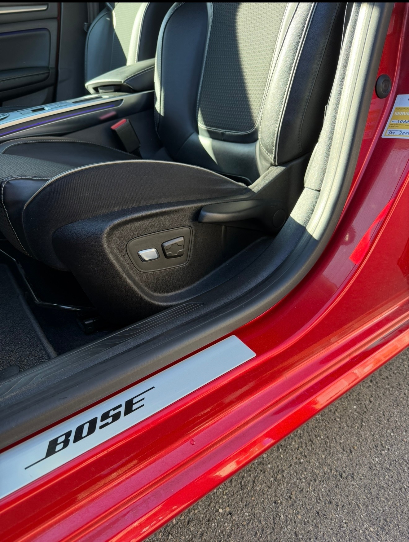 RENAULT Mégane 1.2 16V Turbo Bose-image-11