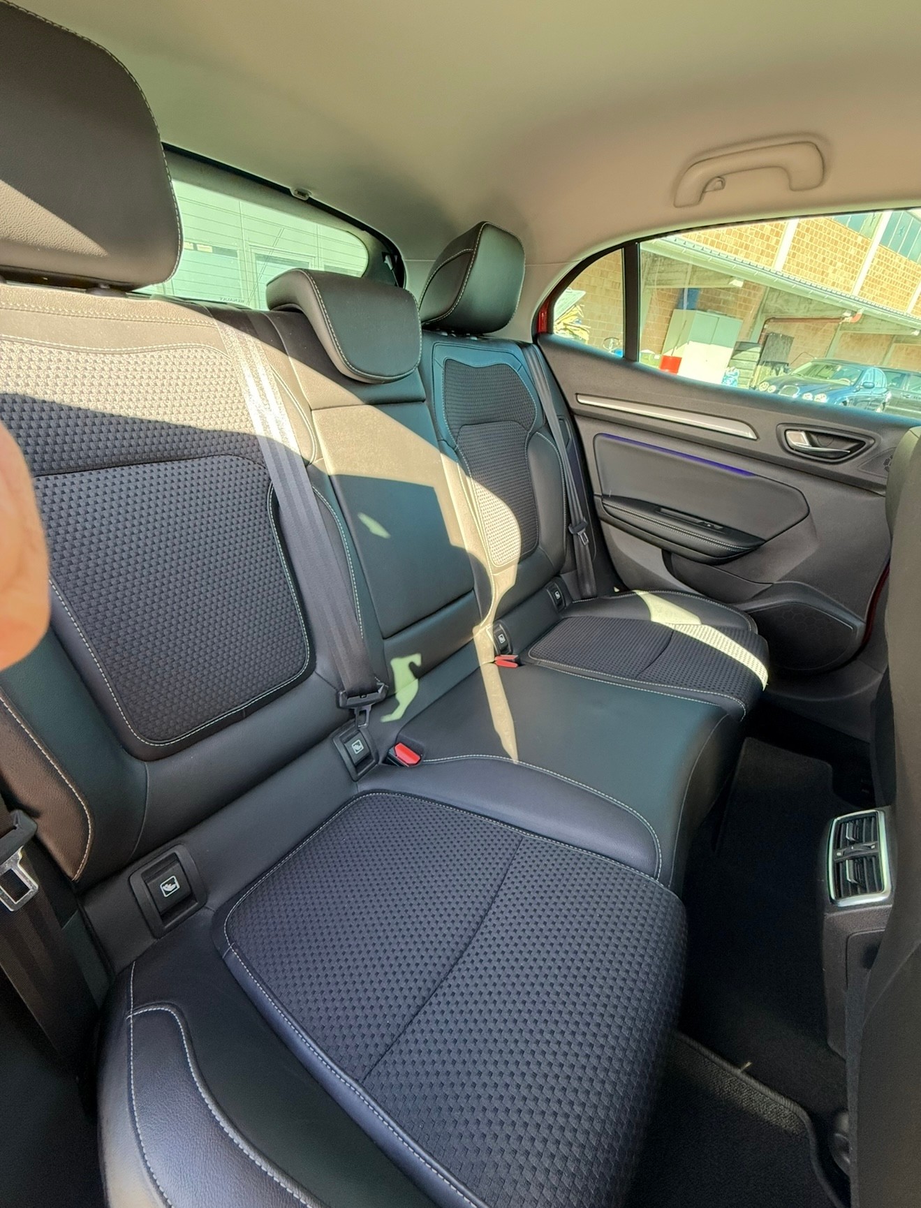 RENAULT Mégane 1.2 16V Turbo Bose-image-9