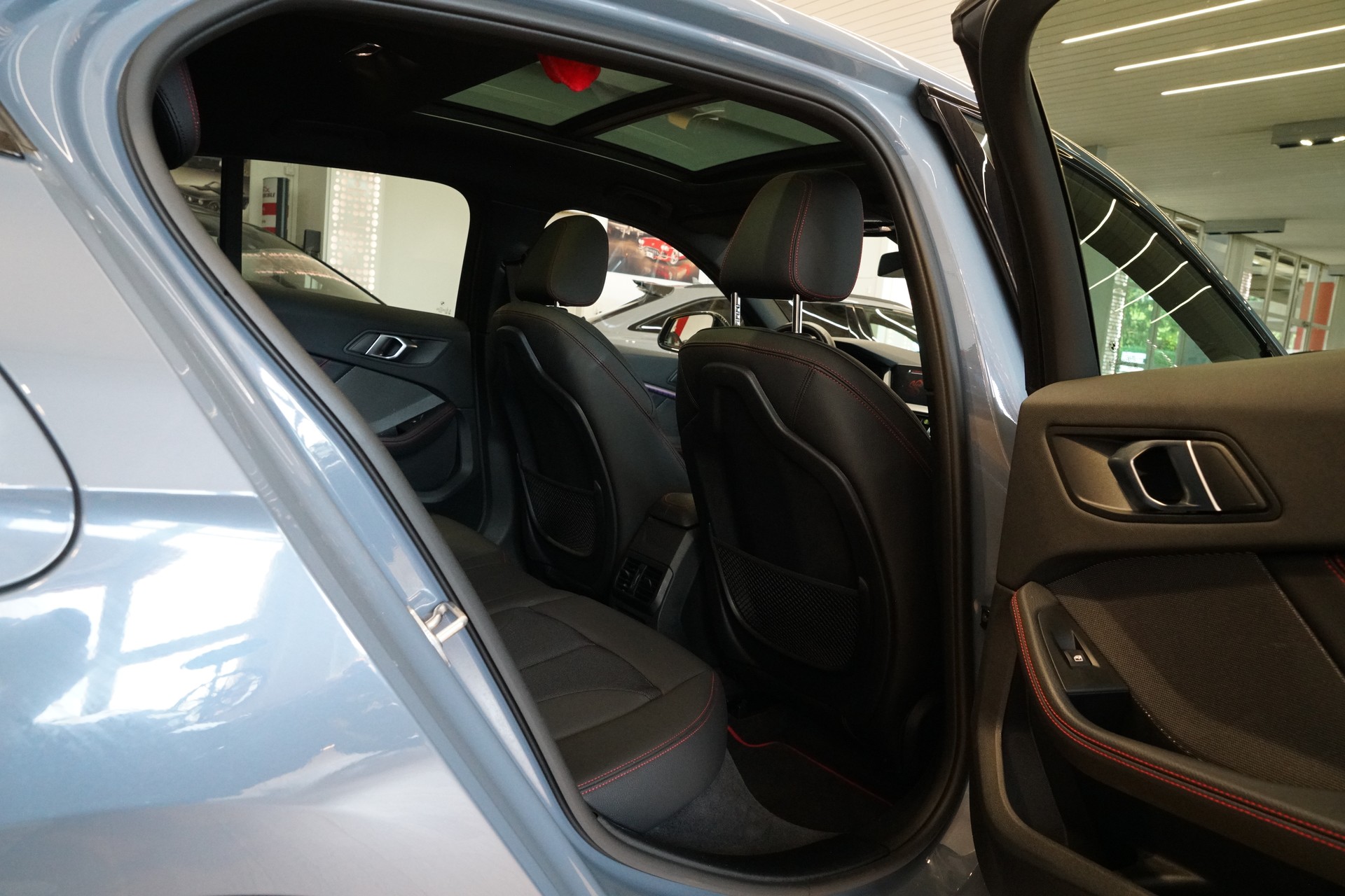 BMW 128ti M Sport Pro Steptronic Individual Lackierung-image-22
