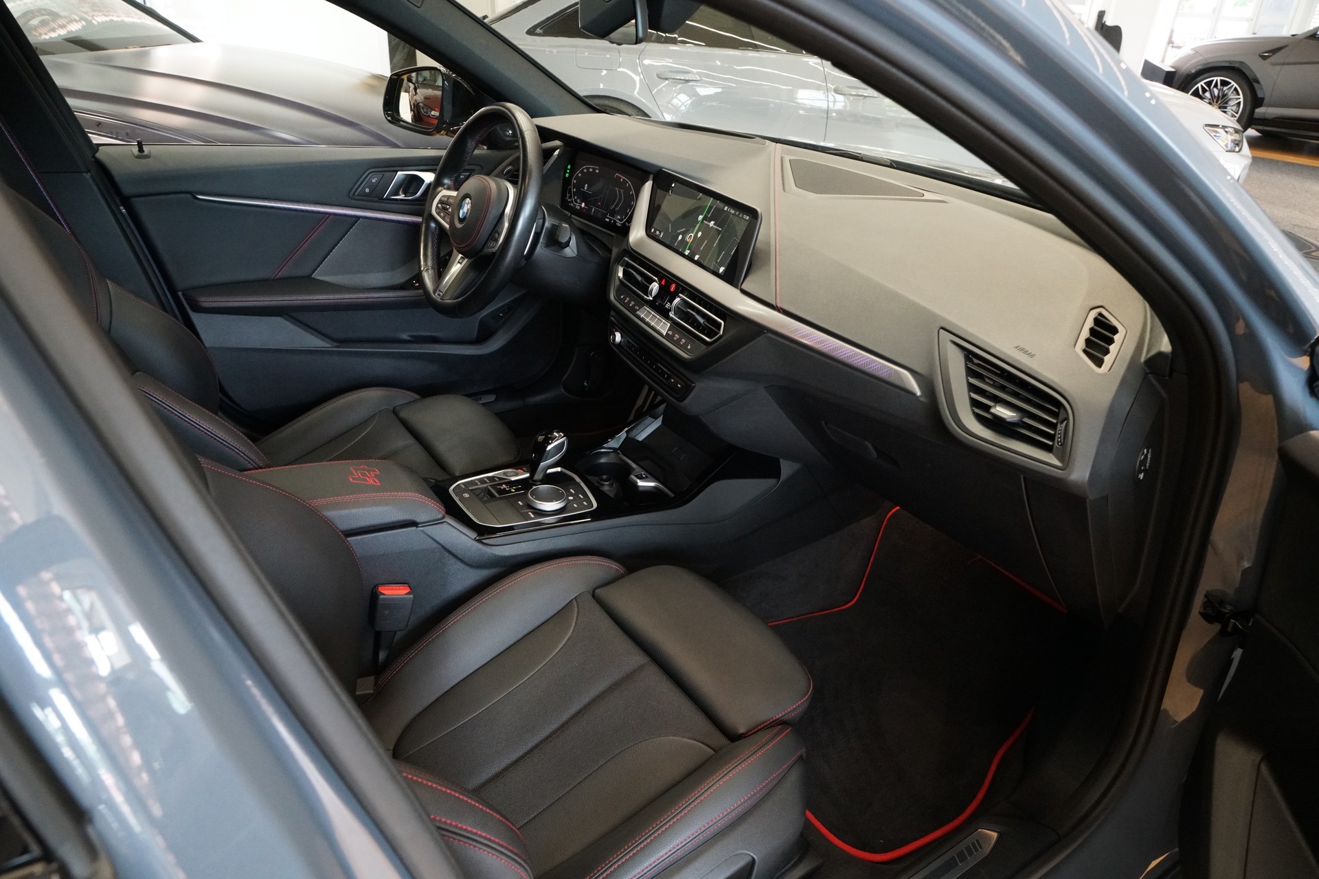BMW 128ti M Sport Pro Steptronic Individual Lackierung-image-15